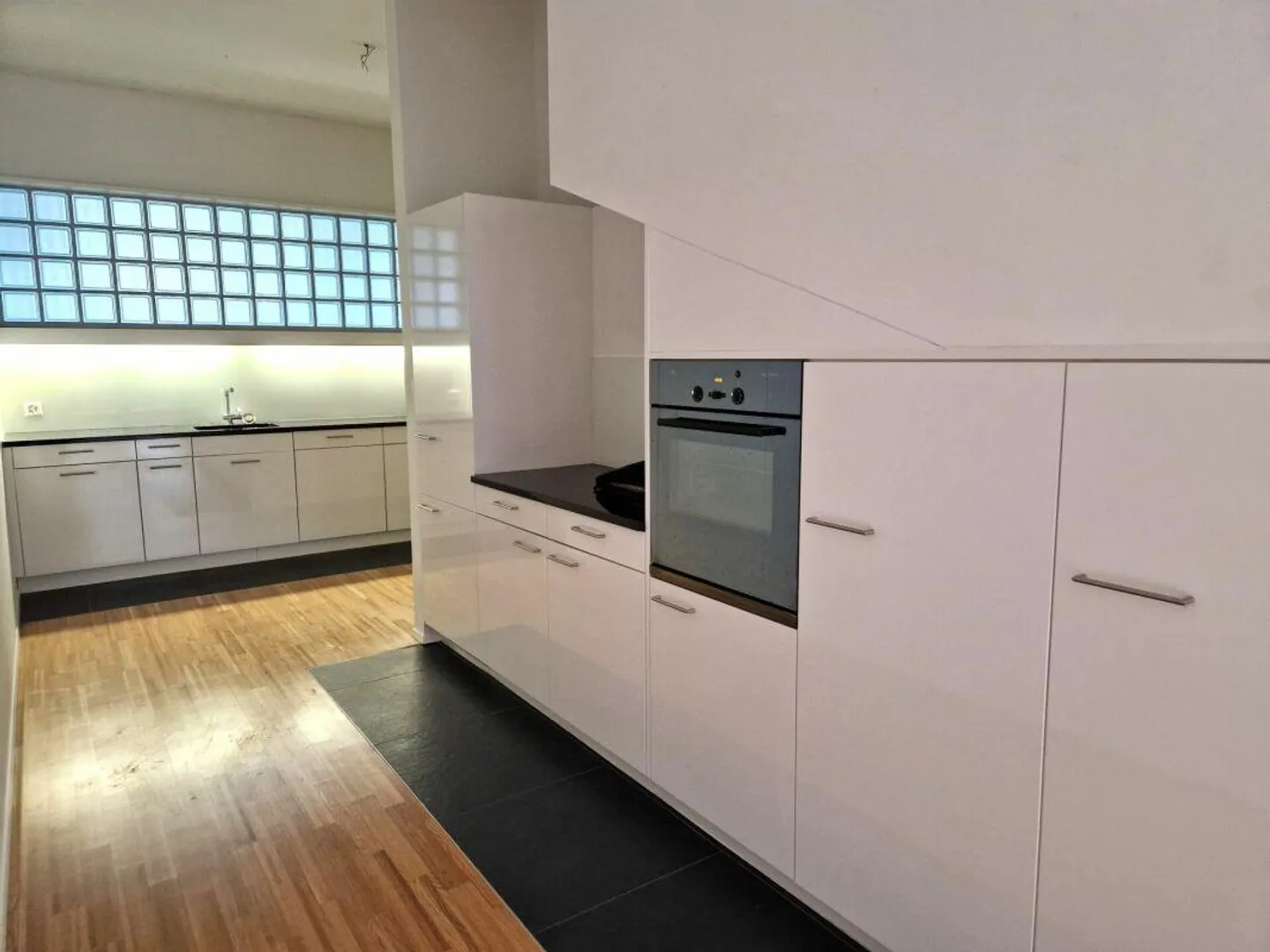 Spacious living in the heart of Herisau! - Photo 2 of 11