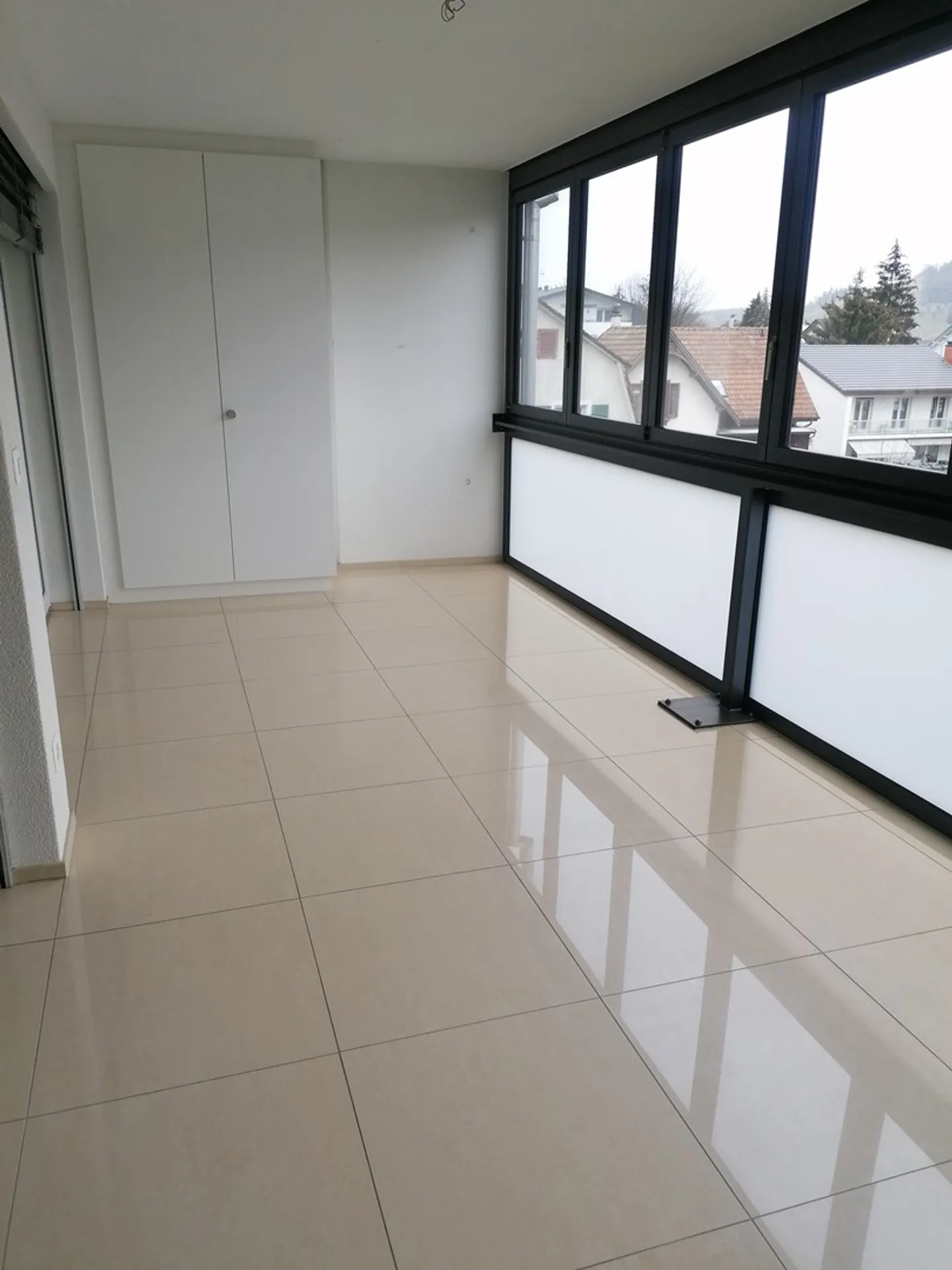 Apartment for rent - Photo 5 of 6