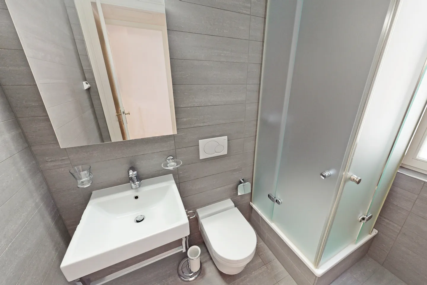 Votre nouvelle maison dans la rue la plus emblématique de Lugano - Photo 6 sur 8