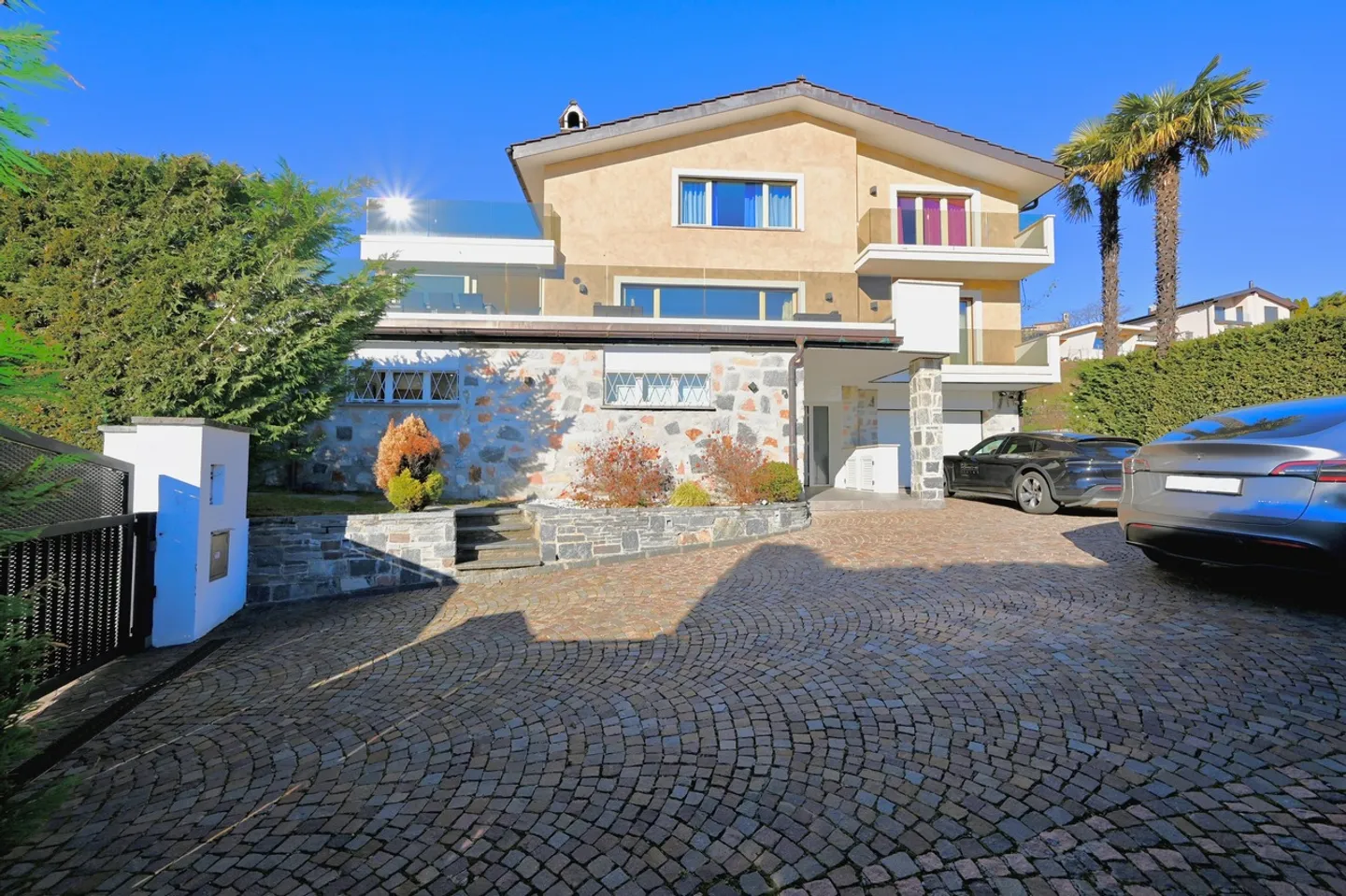 Villa for sale - Photo 2 of 17