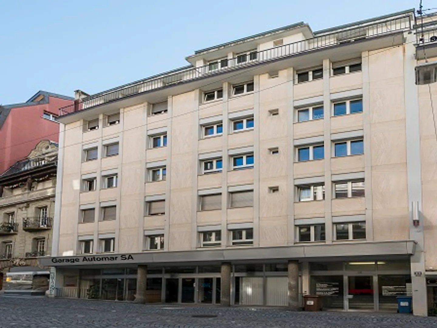 Spacious Apartment in Marterey - Photo 1 of 2