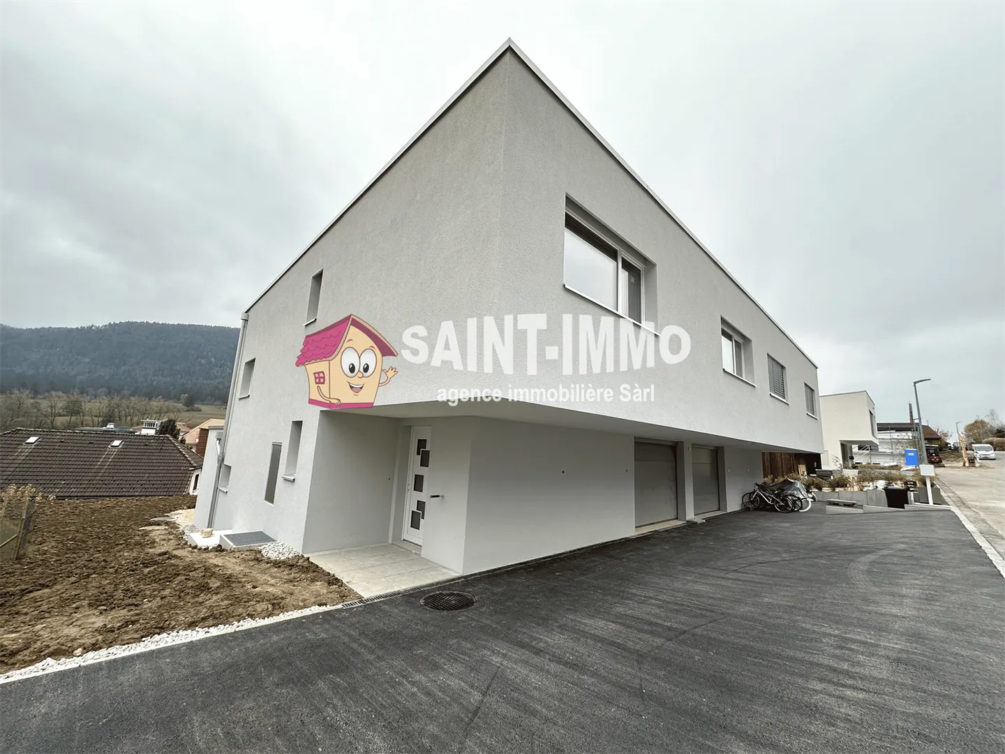 Minergie Terraced Villa with 5.5 Rooms (158 m2) with Large Terrace, Garden and Garage in Cortébert - Photo 1 of 25