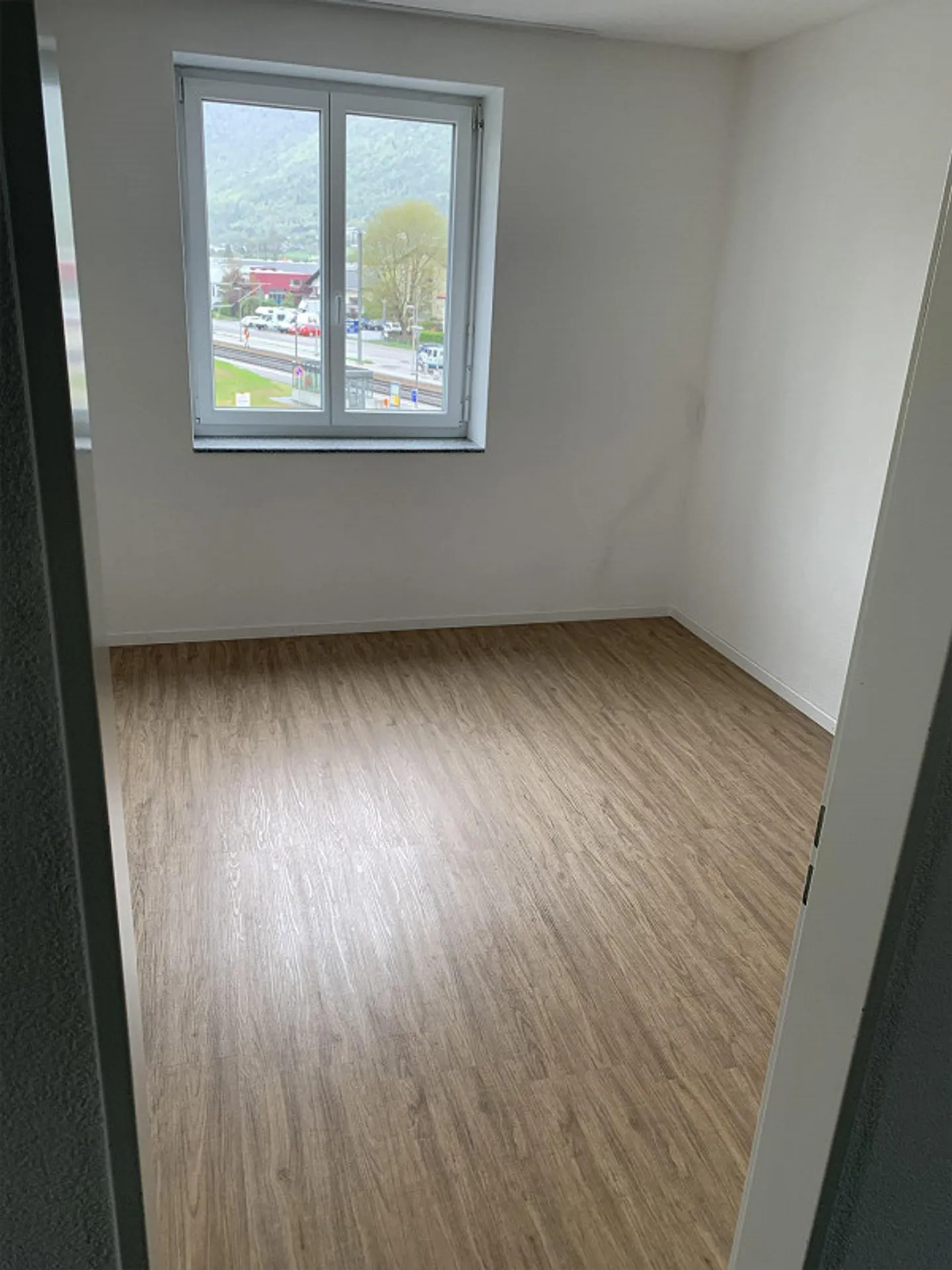 grande appartement lumineux de 3,5 pièces - Photo 6 sur 14