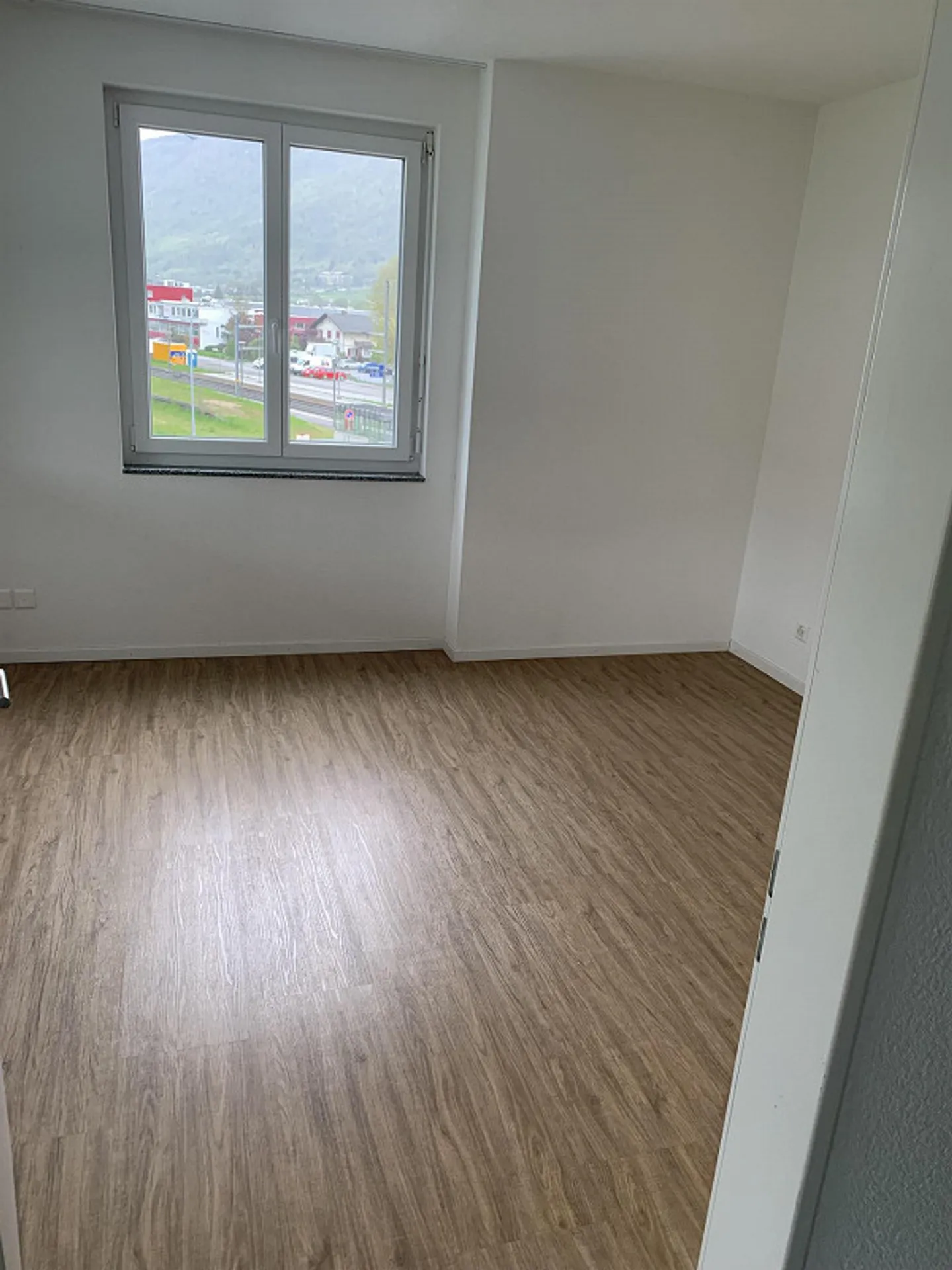 grande appartement lumineux de 3,5 pièces - Photo 7 sur 14