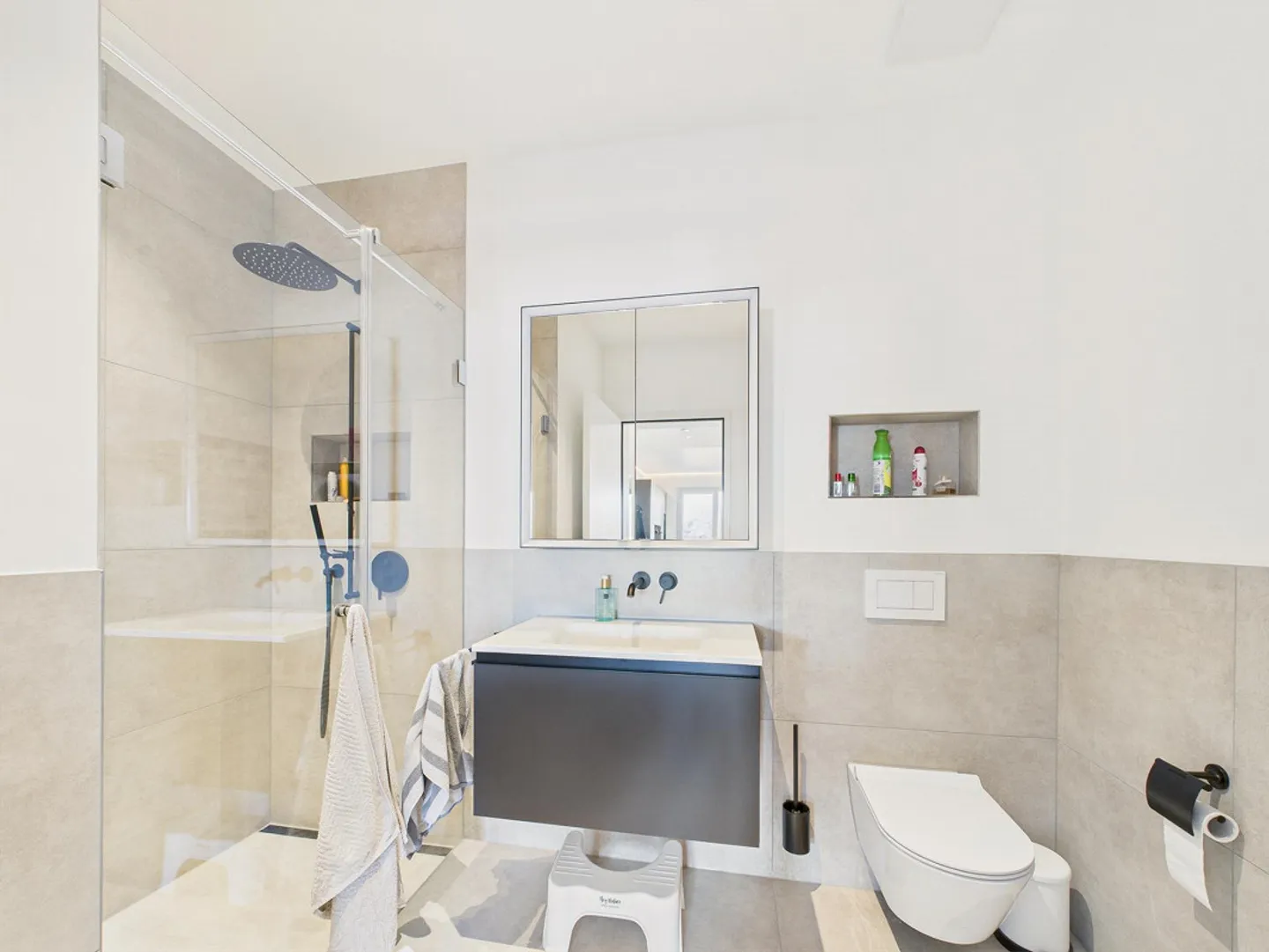 Appartamento nuovo esclusivo di 5,5 stanze con camino, sauna e vista lago a Bottighofen - Foto 9 di 11