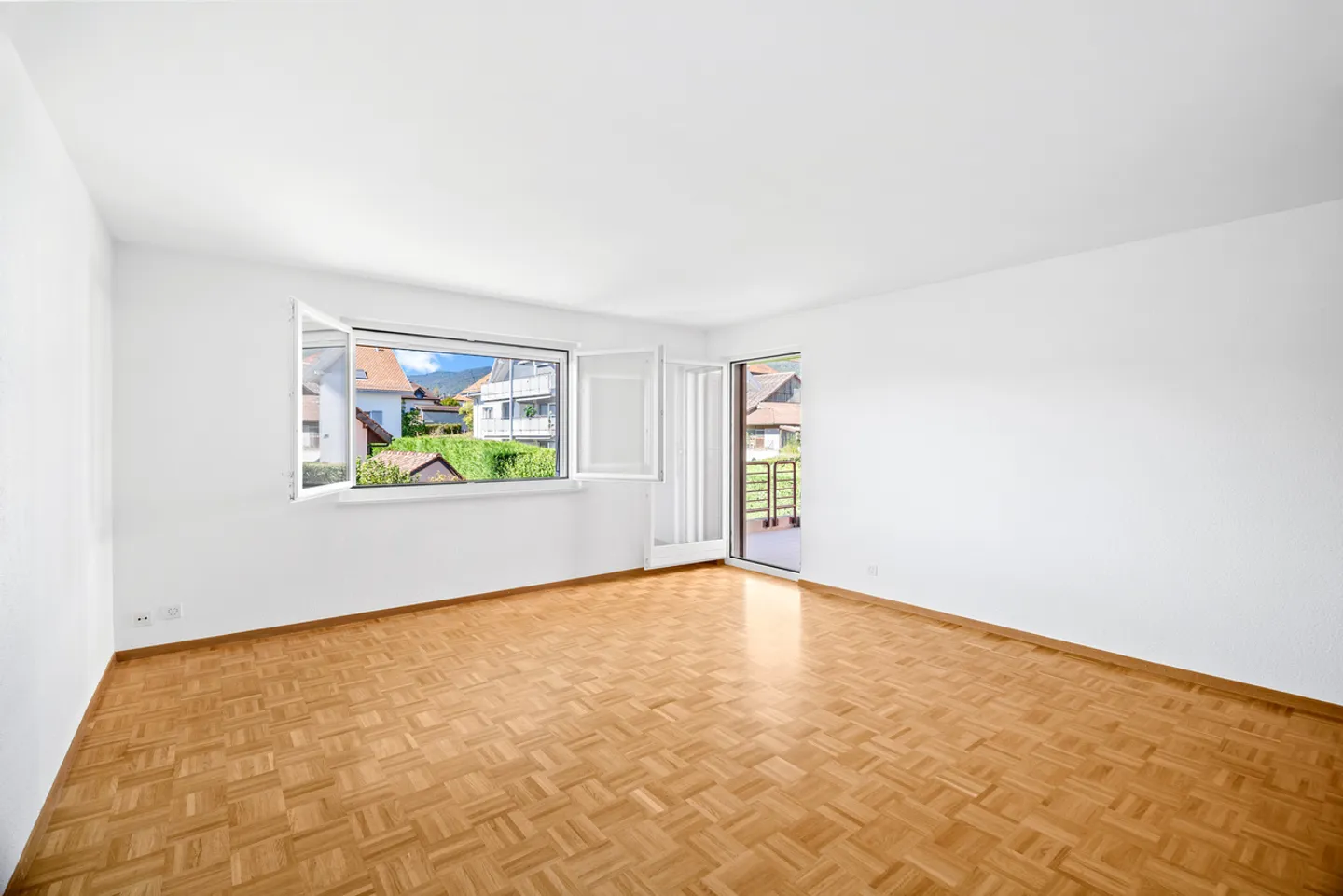 Angenehme 3,5-Zimmer-Wohnung in Givrins - Foto 2 von 8