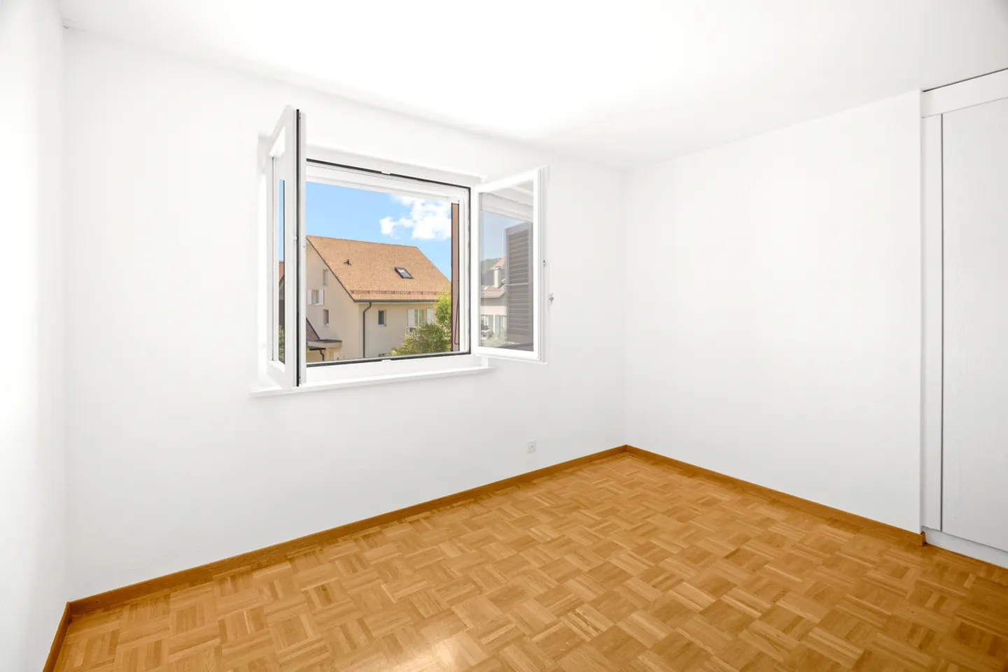 Angenehme 3,5-Zimmer-Wohnung in Givrins - Foto 8 von 8