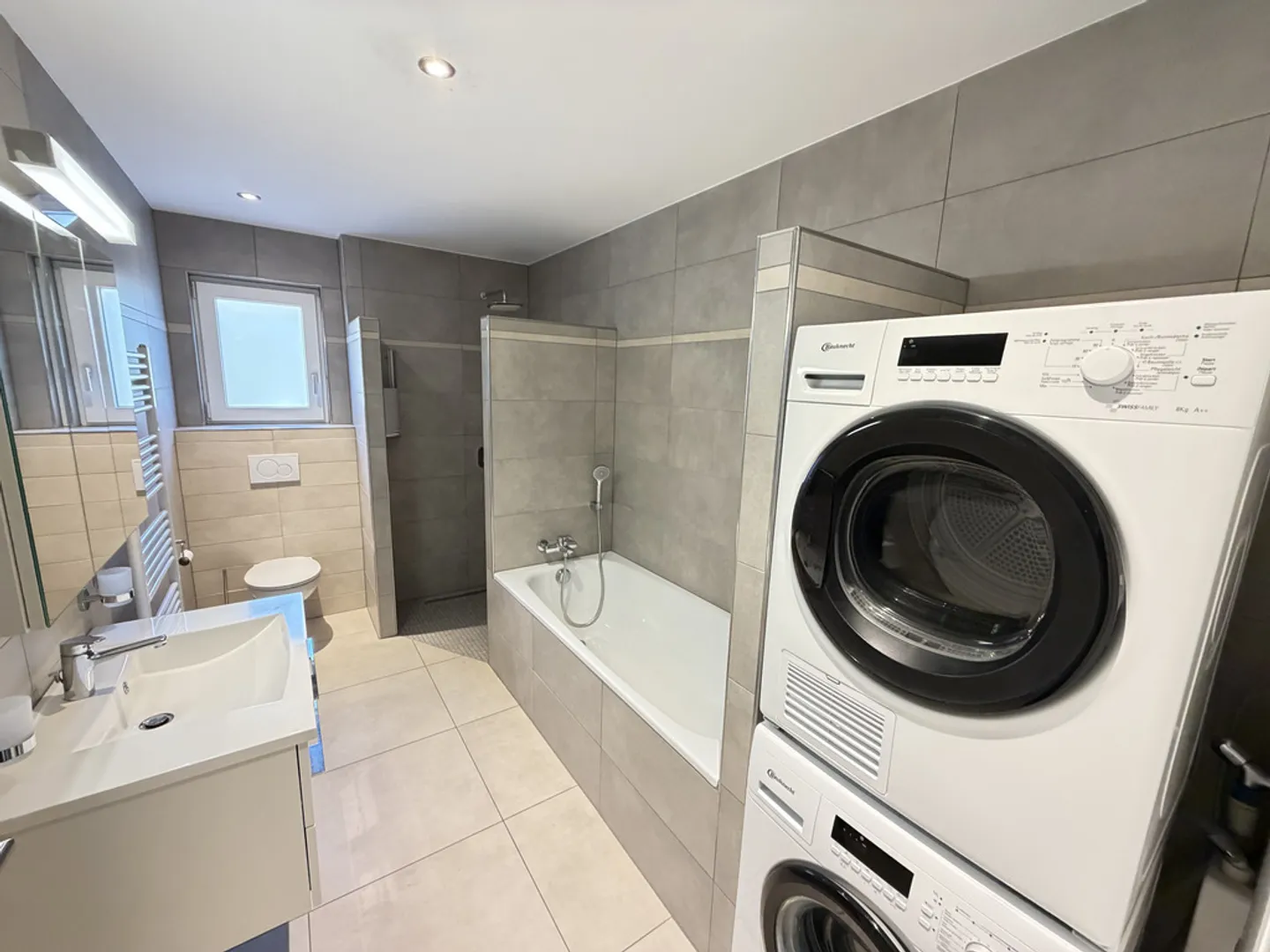 Appartement moderne avec terrasse - Photo 8 sur 11