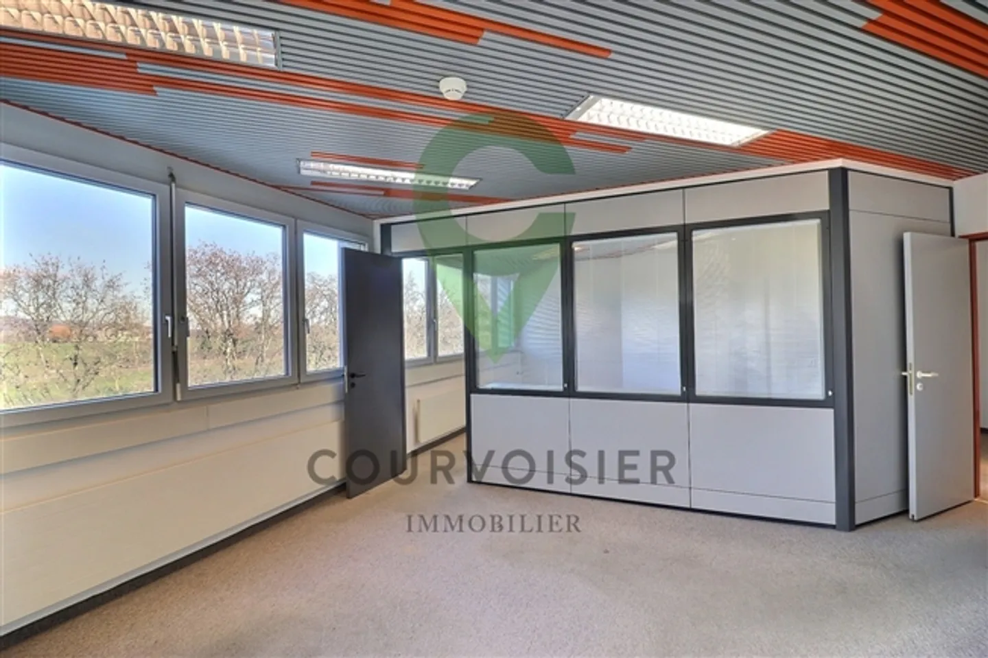 SPACIOUS, MULTIFUNCTIONAL COMMERCIAL BUILDING - Photo 6 of 8