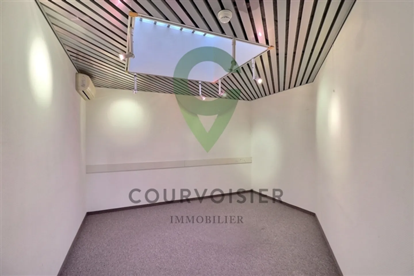 SPACIOUS, MULTIFUNCTIONAL COMMERCIAL BUILDING - Photo 7 of 8