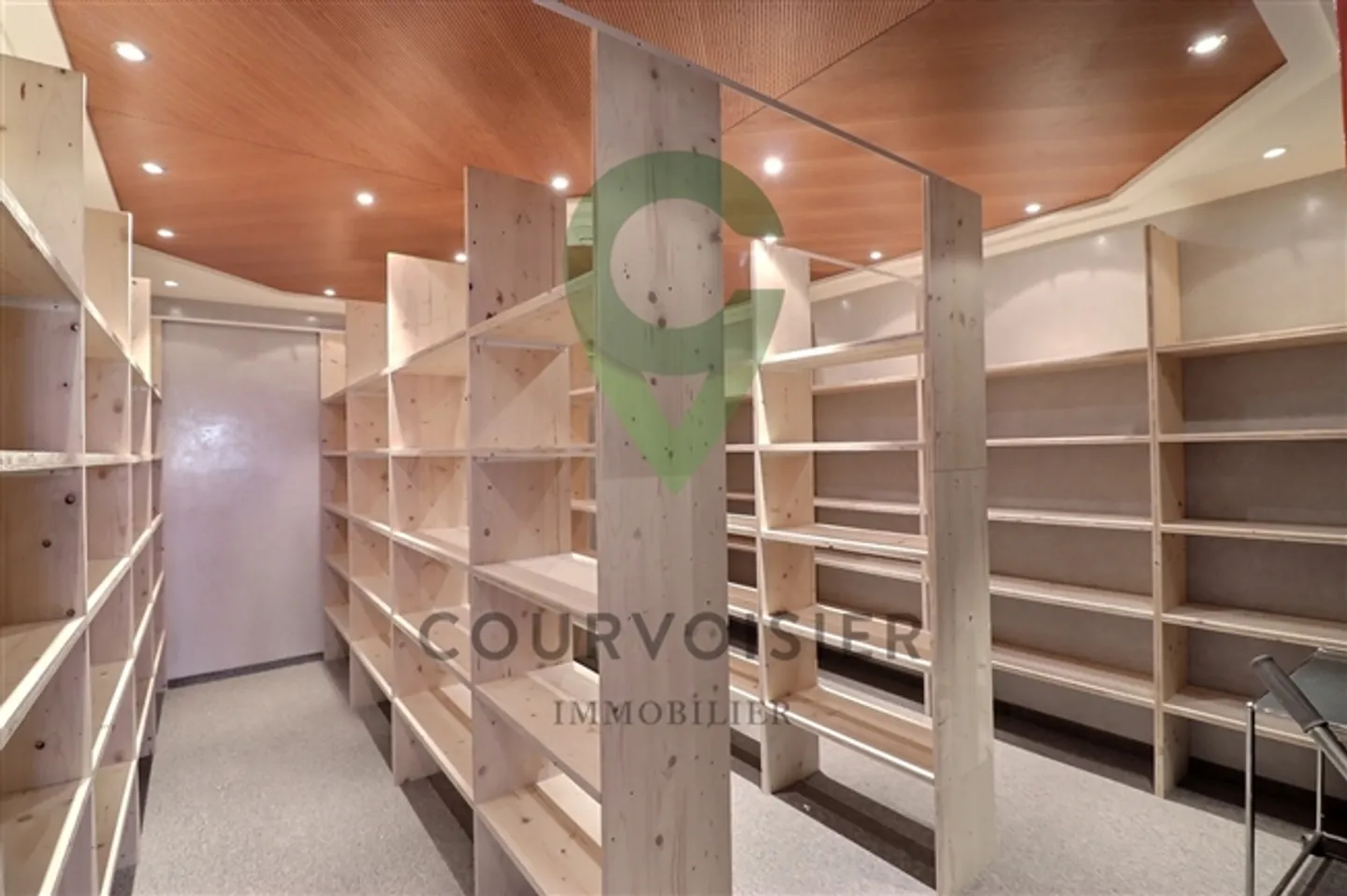 SPACIOUS, MULTIFUNCTIONAL COMMERCIAL BUILDING - Photo 8 of 8