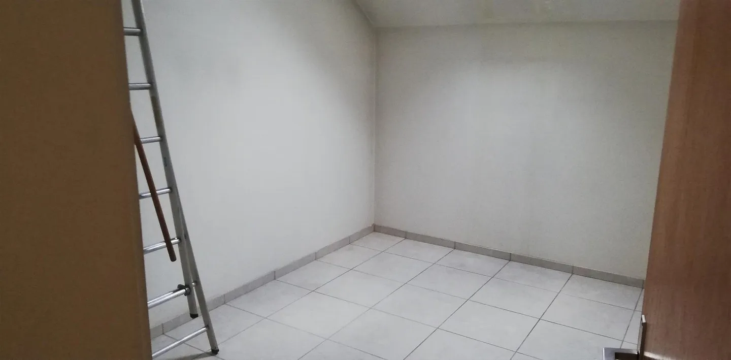 Maisonette attico, posizione centrale e tranquilla - Foto 8 di 8