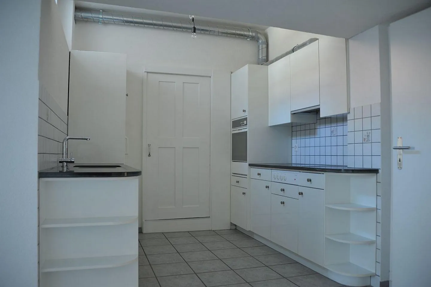 4.5 Room Apartment - Near Lake - Photo 3 of 11