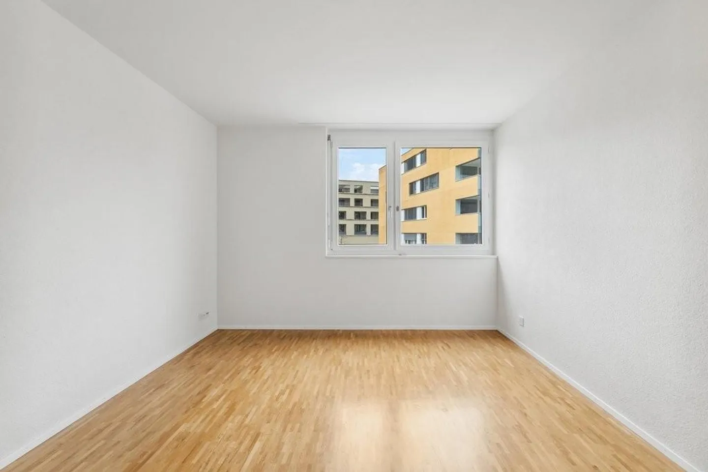 Nature-oriented living on the outskirts of Zurich - Photo 4 of 8