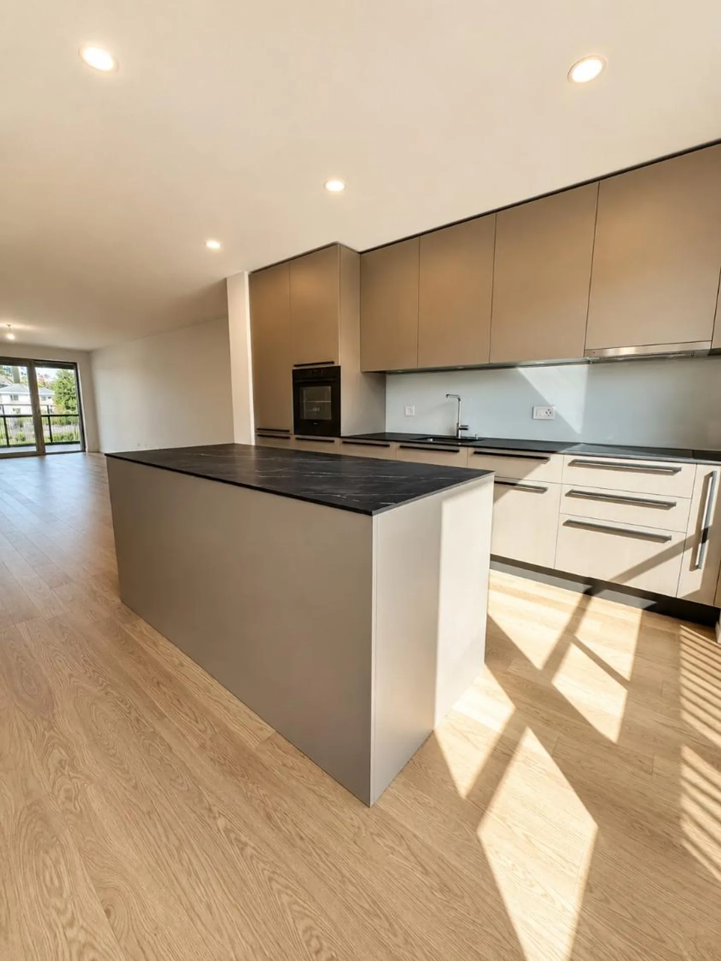 Appartement moderne 3.5 pièces - Photo 2 sur 9