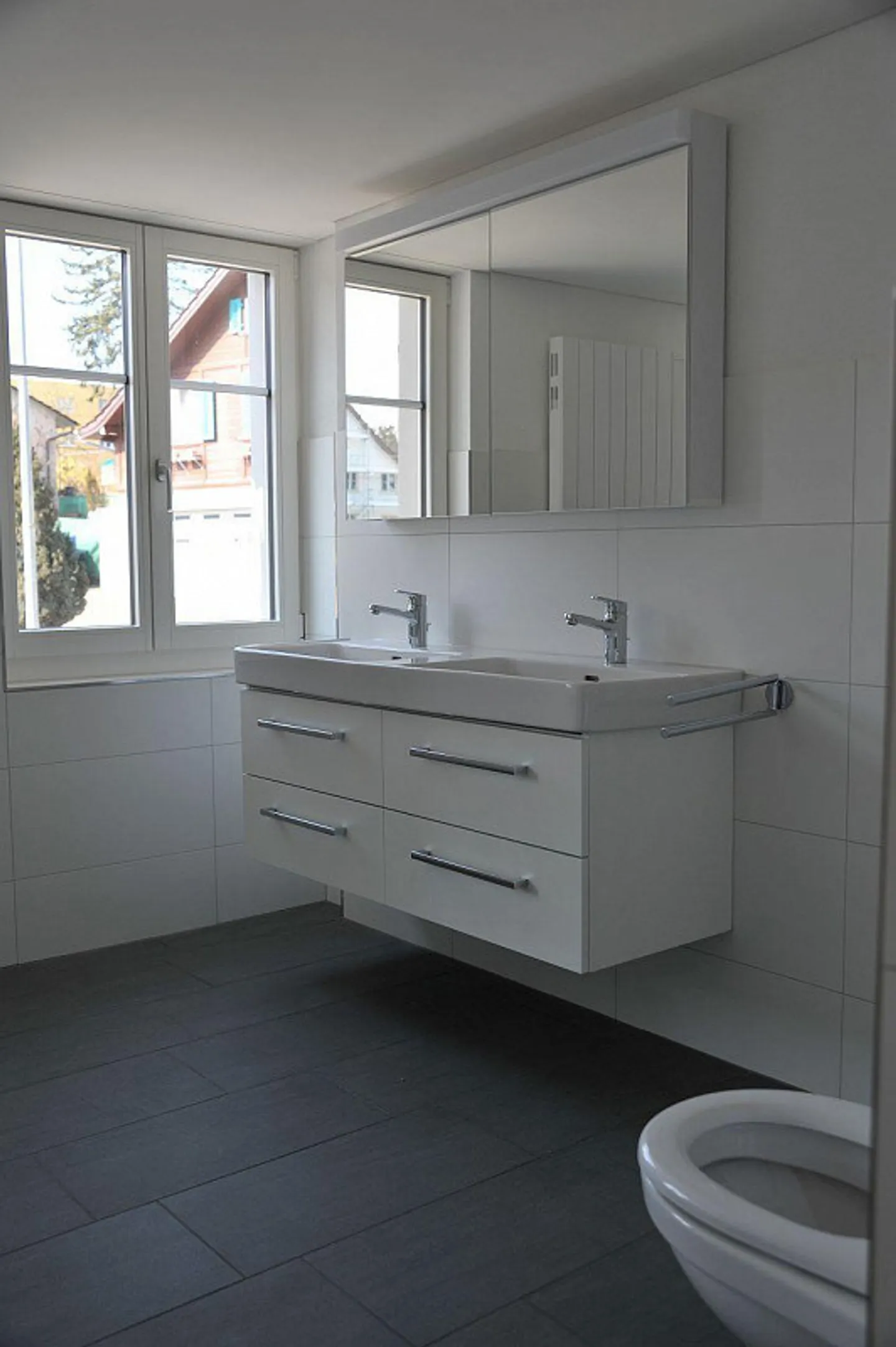 4.5 Room Apartment - Near Lake - Photo 10 of 11