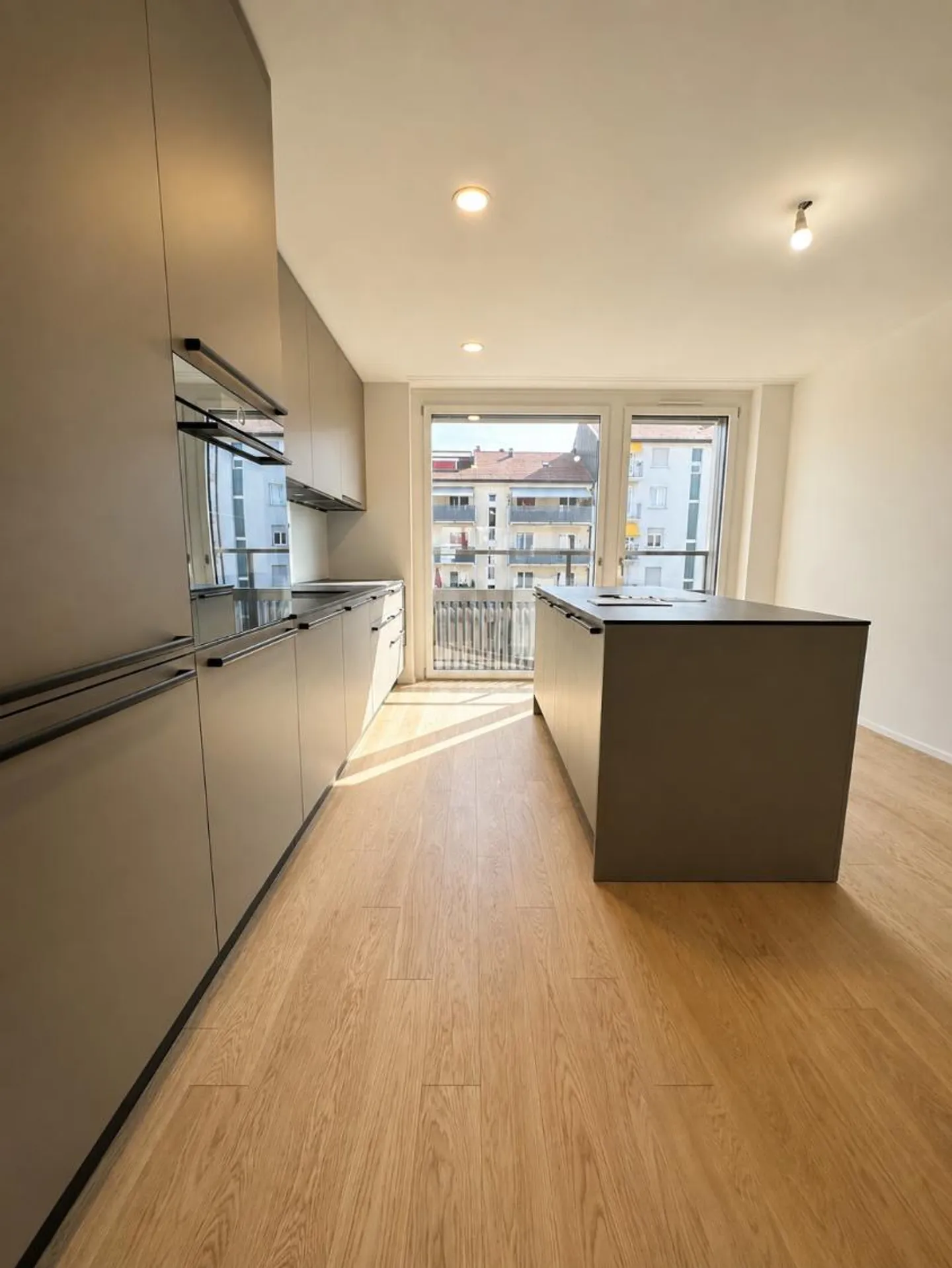 Appartement moderne 3.5 pièces - Photo 3 sur 9