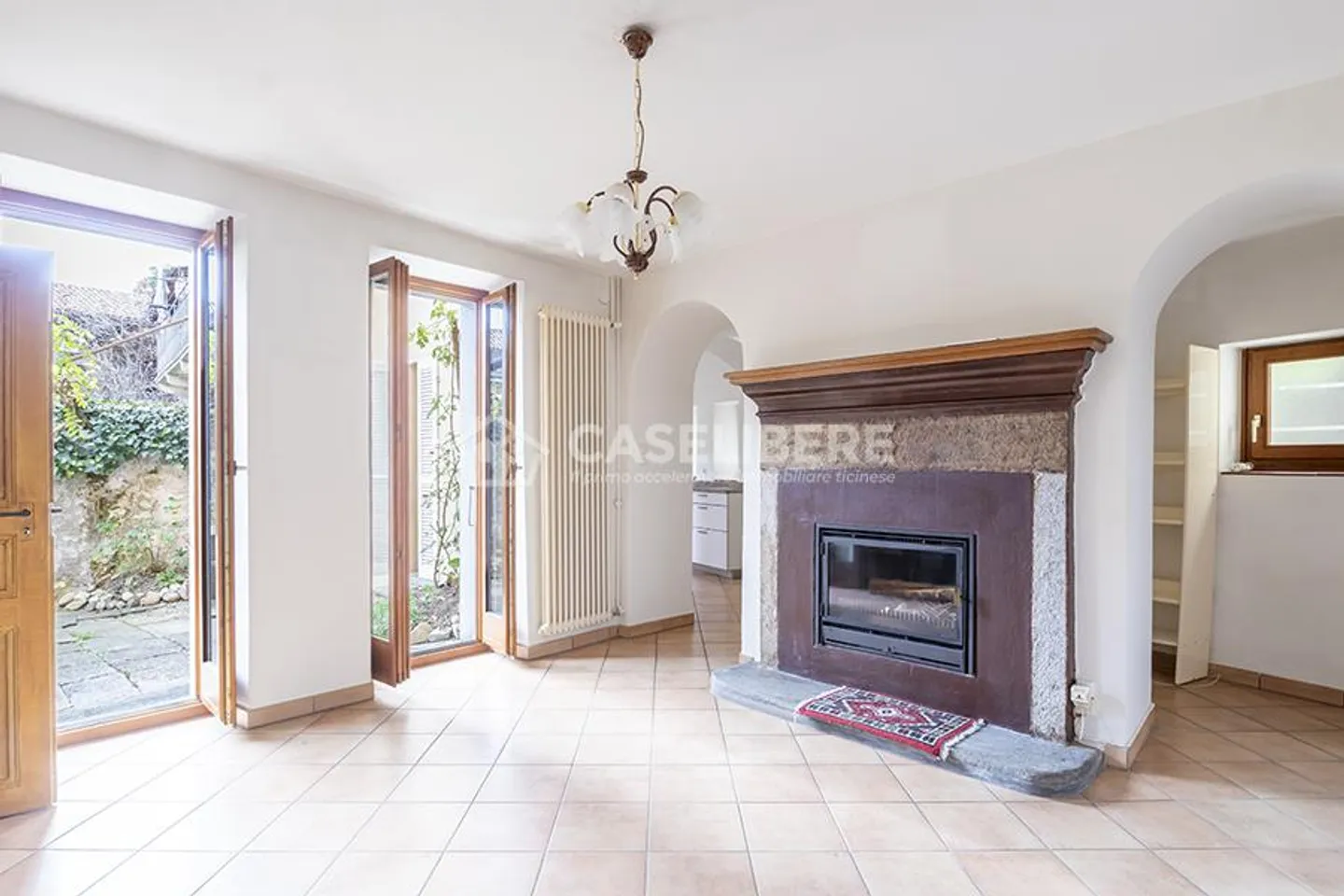 HOUSE IN COURTYARD OF 5.5 ROOMS IN PURA + RUSTIC - Photo 3 of 24