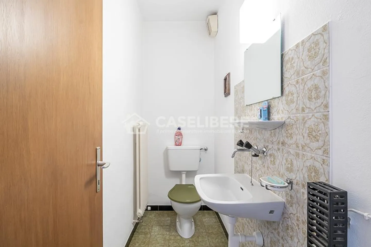 HOUSE IN COURTYARD OF 5.5 ROOMS IN PURA + RUSTIC - Photo 10 of 24