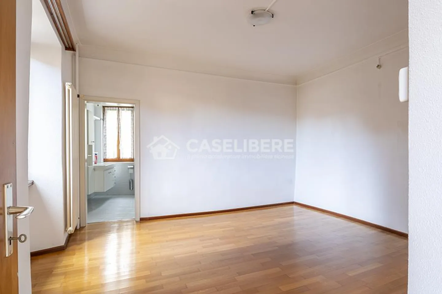 HOUSE IN COURTYARD OF 5.5 ROOMS IN PURA + RUSTIC - Photo 11 of 24