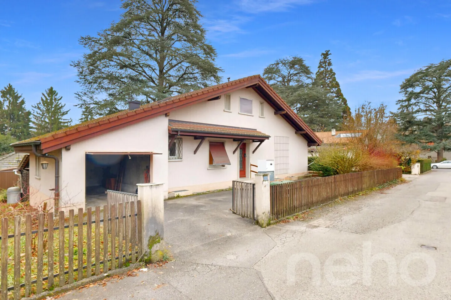 Charmantes Haus mit Renovierungspotenzial - Foto 1 von 12