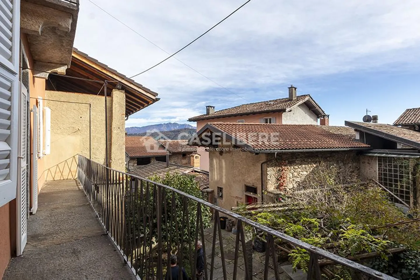 HOUSE IN COURTYARD OF 5.5 ROOMS IN PURA + RUSTIC - Photo 17 of 24