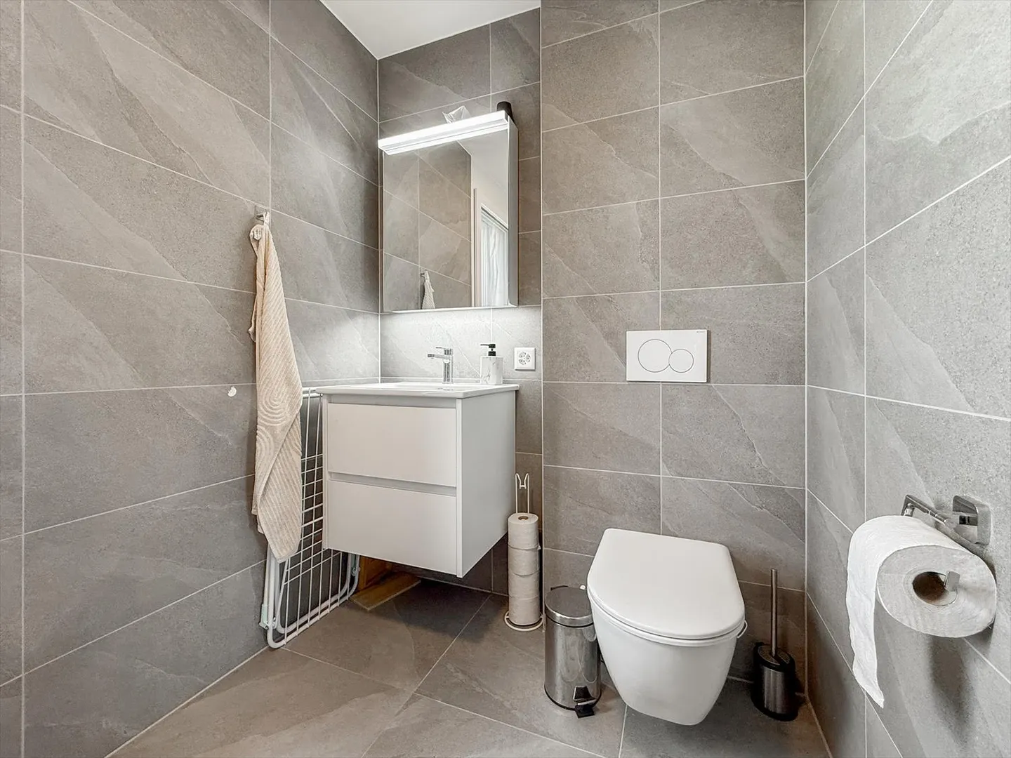 New: magnificent penthouse apartment. - Photo 6 of 9