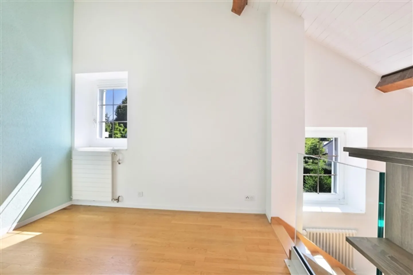 Outstanding Charming Triplex - Photo 12 of 15