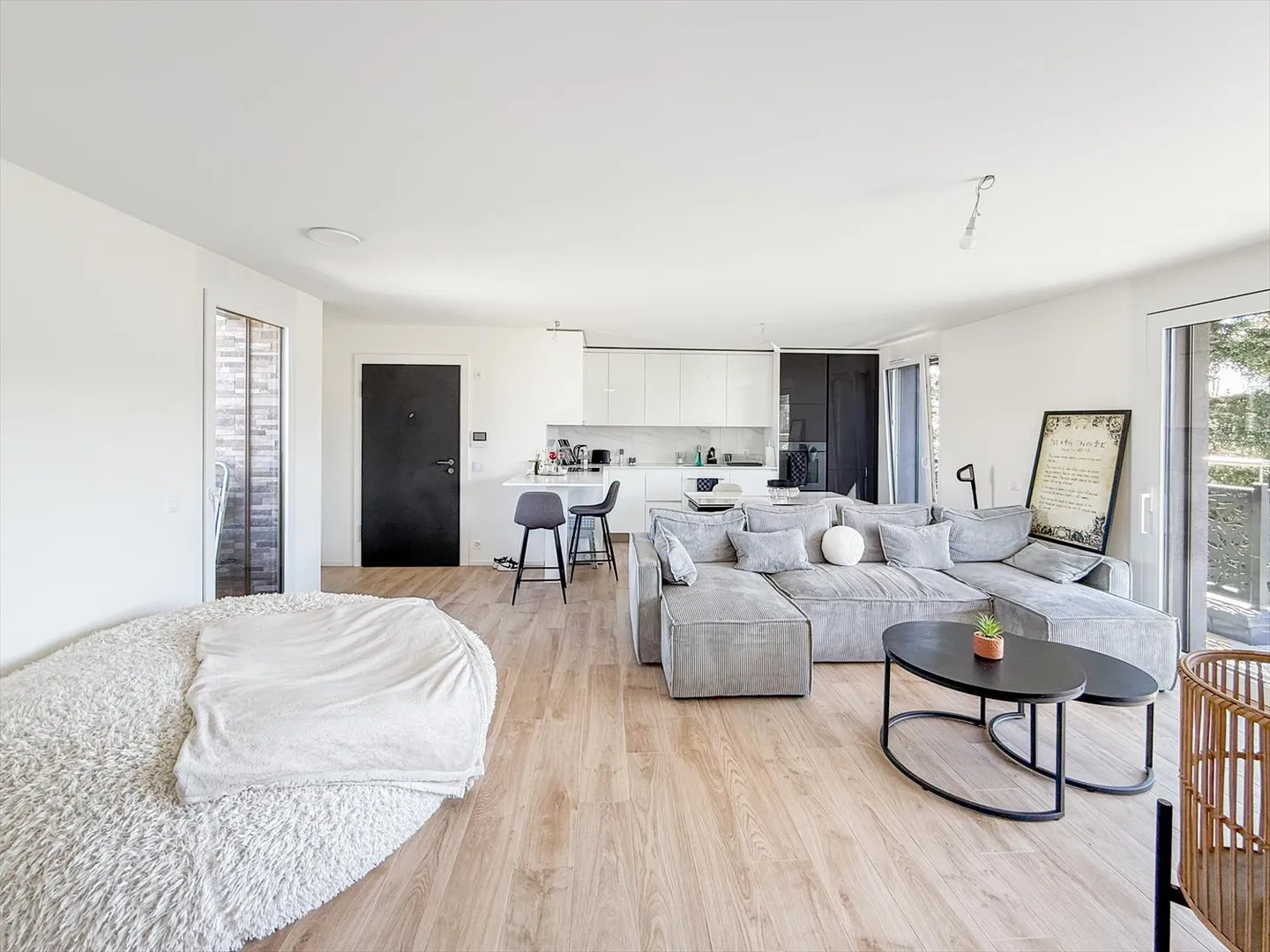New: magnificent penthouse apartment. - Photo 2 of 9