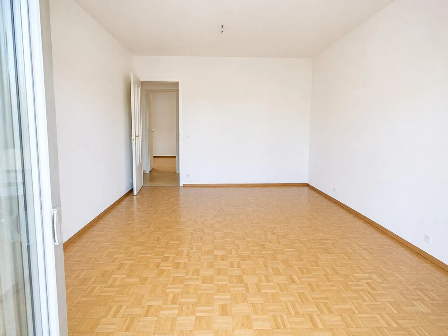 SPACIEUX 3.5 PIÈCES AVEC GRANDE TERRASSE AU CENTRE DE VIGANELLO - Photo 8 sur 10