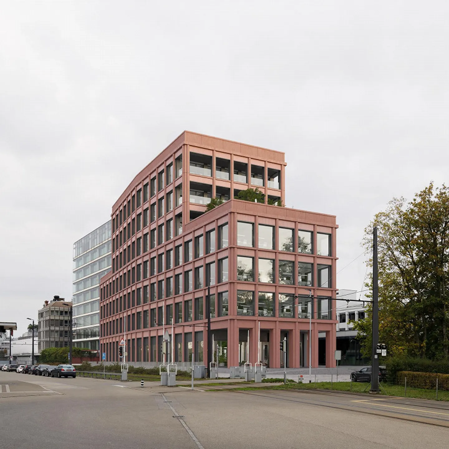 Attrazione Architettonica: Spazio Ufficio Esclusivo in Nuovo Edificio - Foto 1 di 6