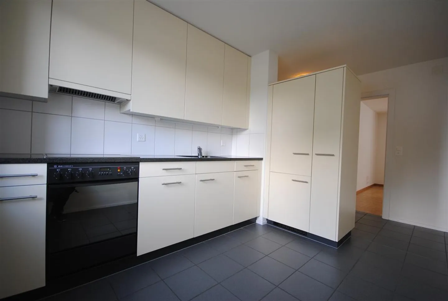 Bellissimo e accogliente appartamento con una posizione tranquilla e centrale! - Foto 4 di 8