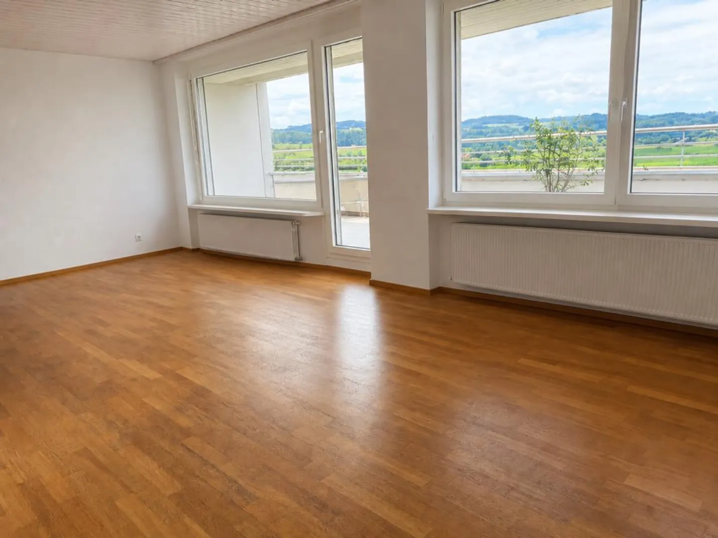 Charmant Appartement Attique à Gossau - Photo 4 sur 11