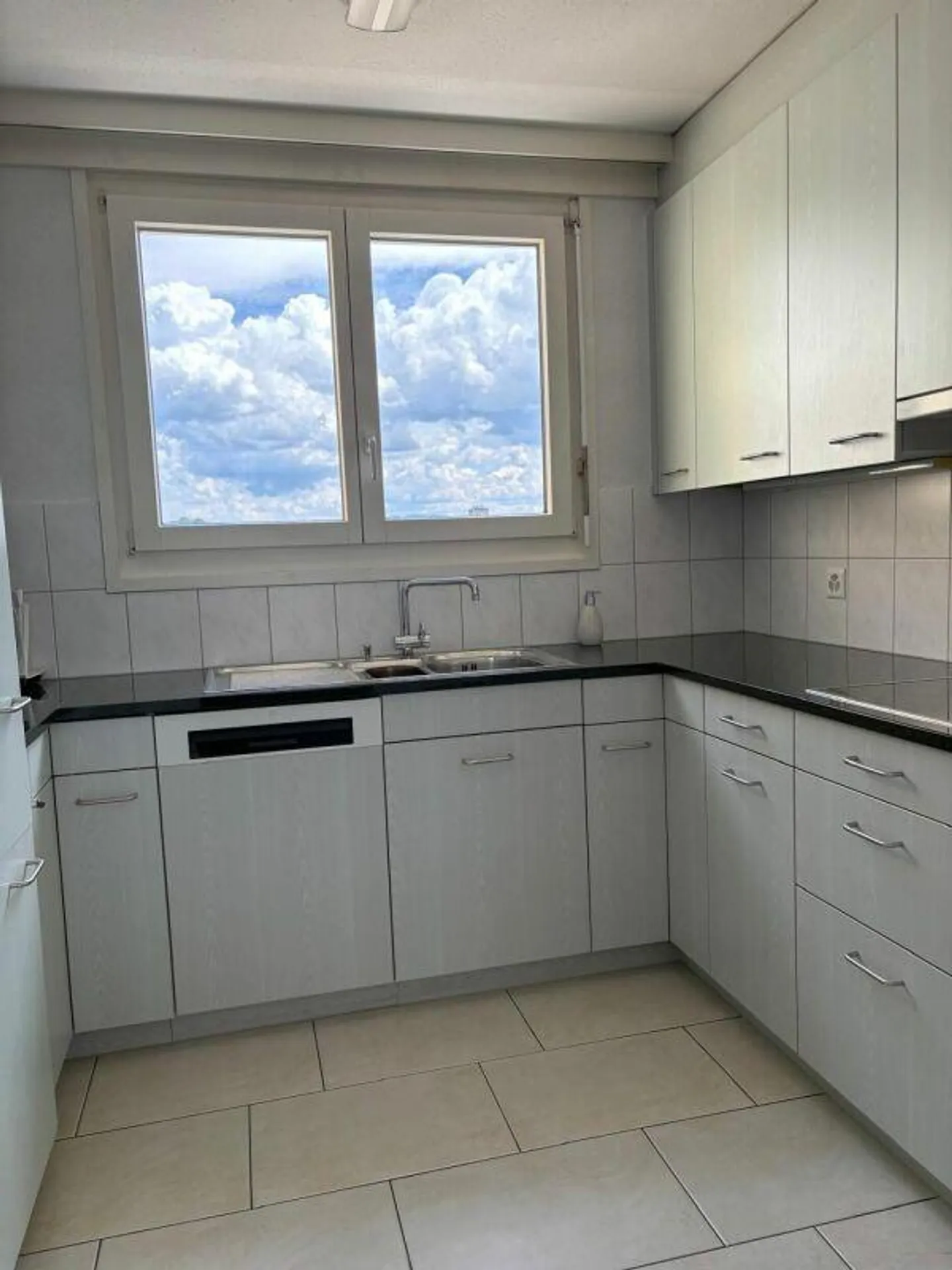 Charmant Appartement Attique à Gossau - Photo 10 sur 11
