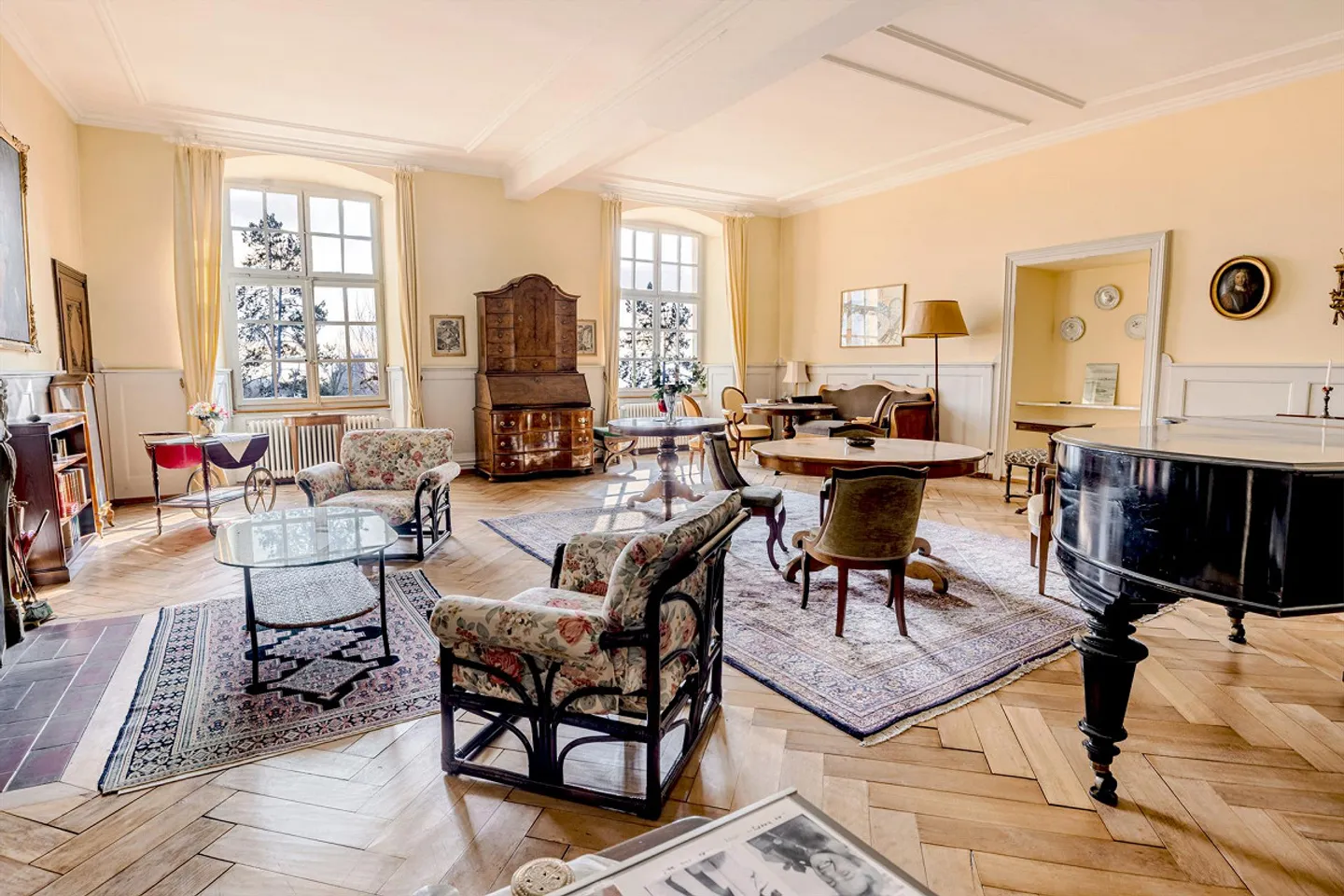 Casa d'angolo storica con giardino - Foto 3 di 11