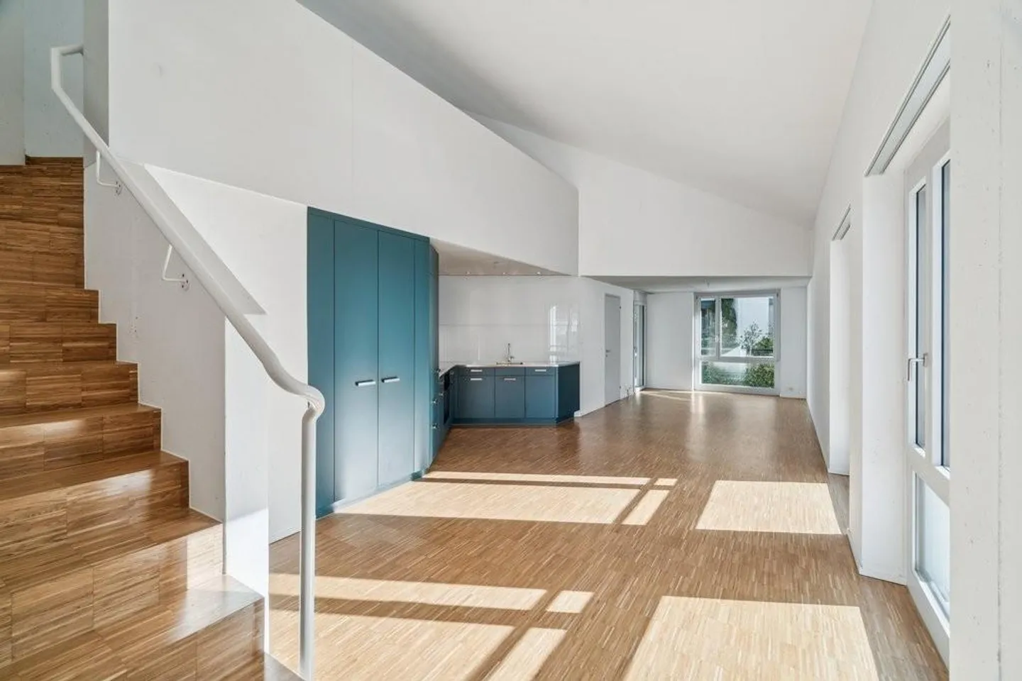 New build dream on two floors - 2.5-room maisonette in a prime location - Photo 2 of 6