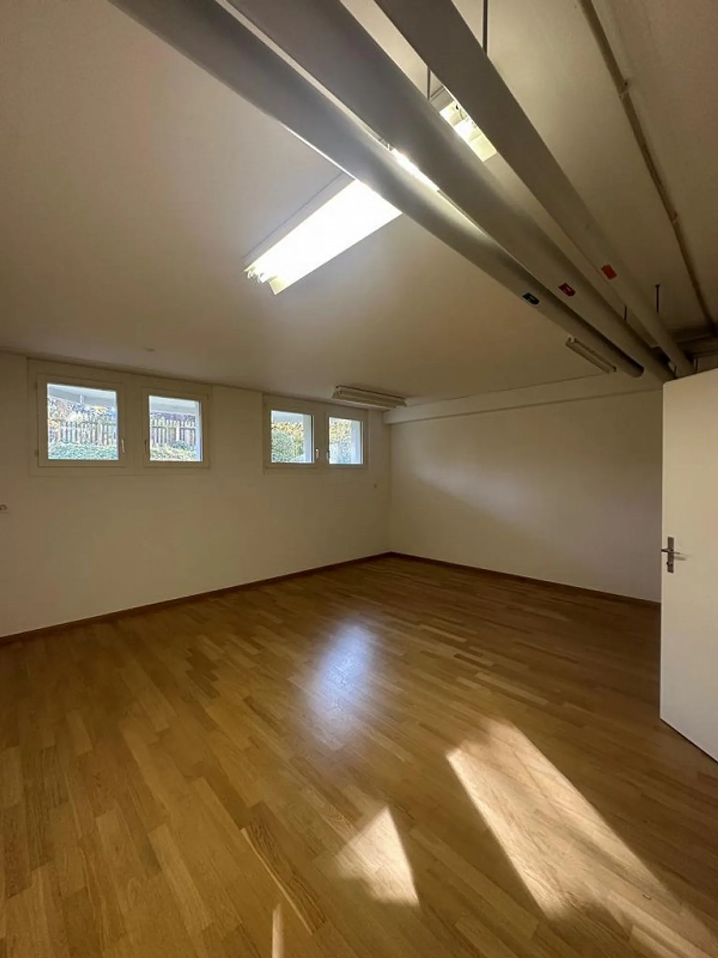 Spazio di stoccaggio o laboratorio in posizione centrale a Basilea! - Foto 2 di 5