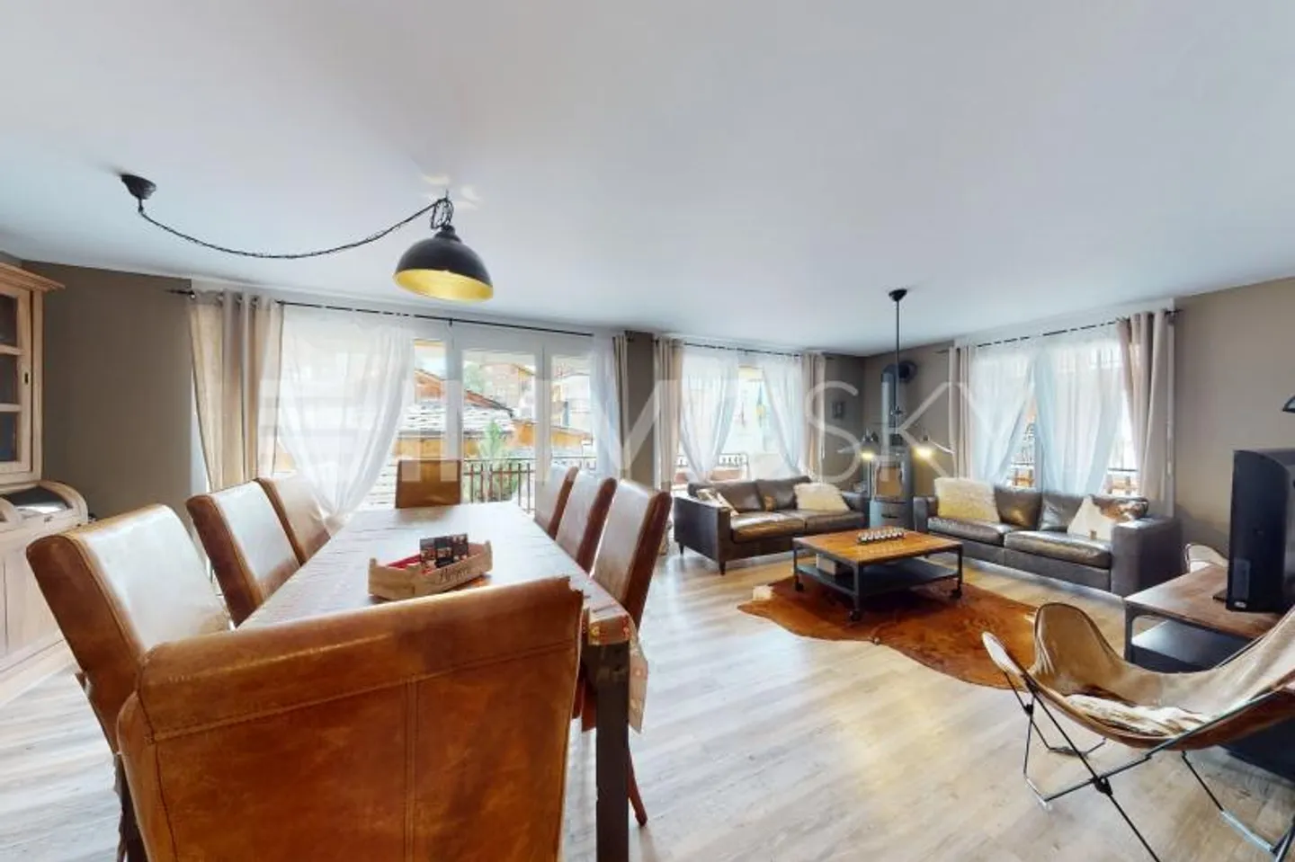 VIRTUAL TOUR: 4.5 Room Holiday Apartment with Charm - Photo 1 of 7