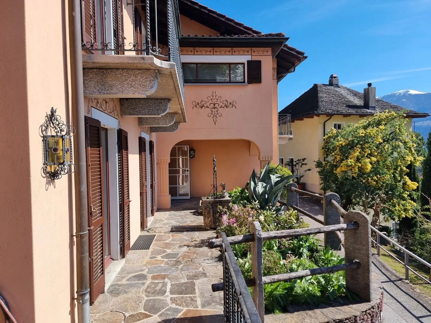 Villa intemporelle avec vue sur le lac - Photo 9 sur 13