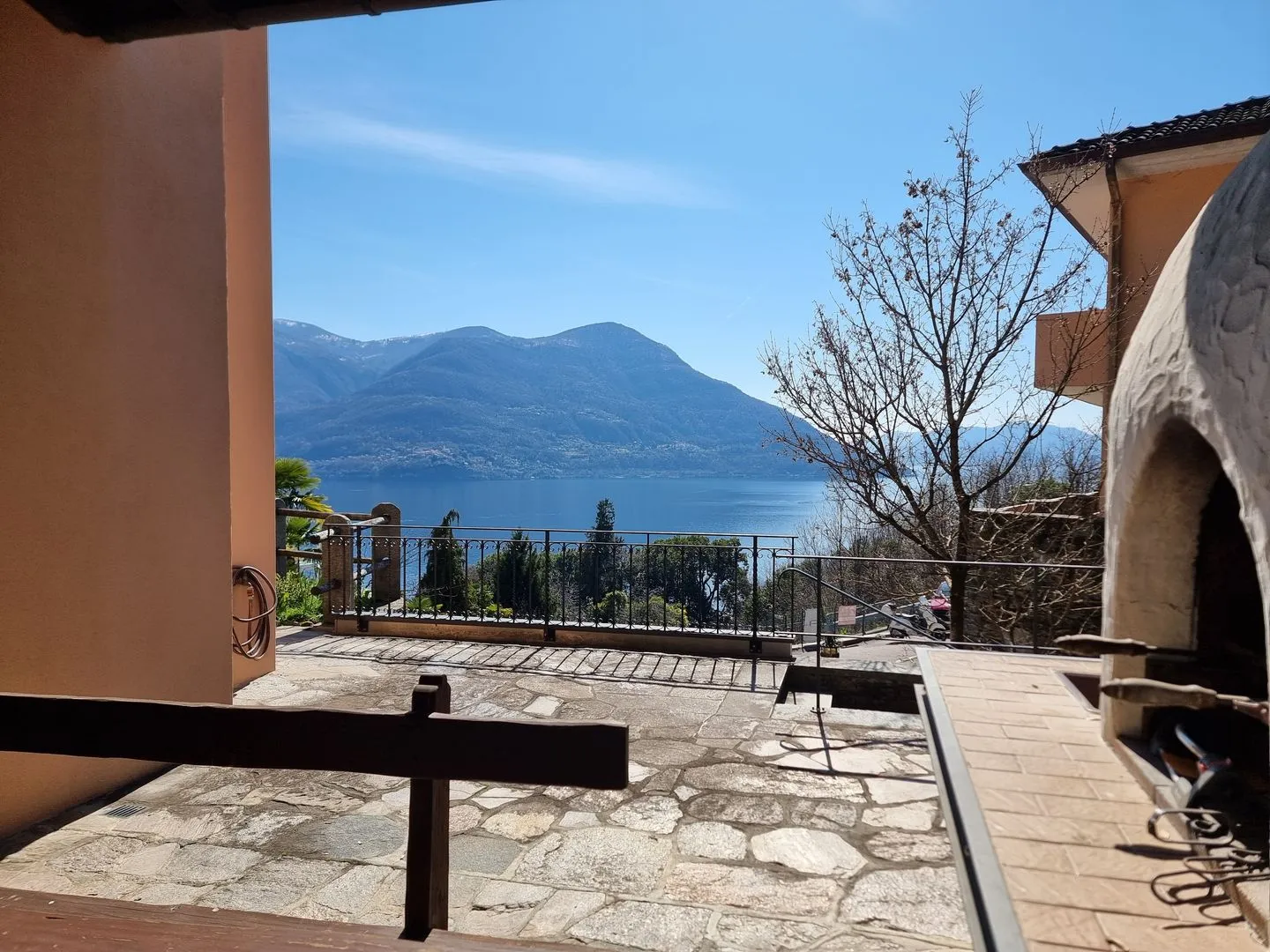 Villa intemporelle avec vue sur le lac - Photo 10 sur 13