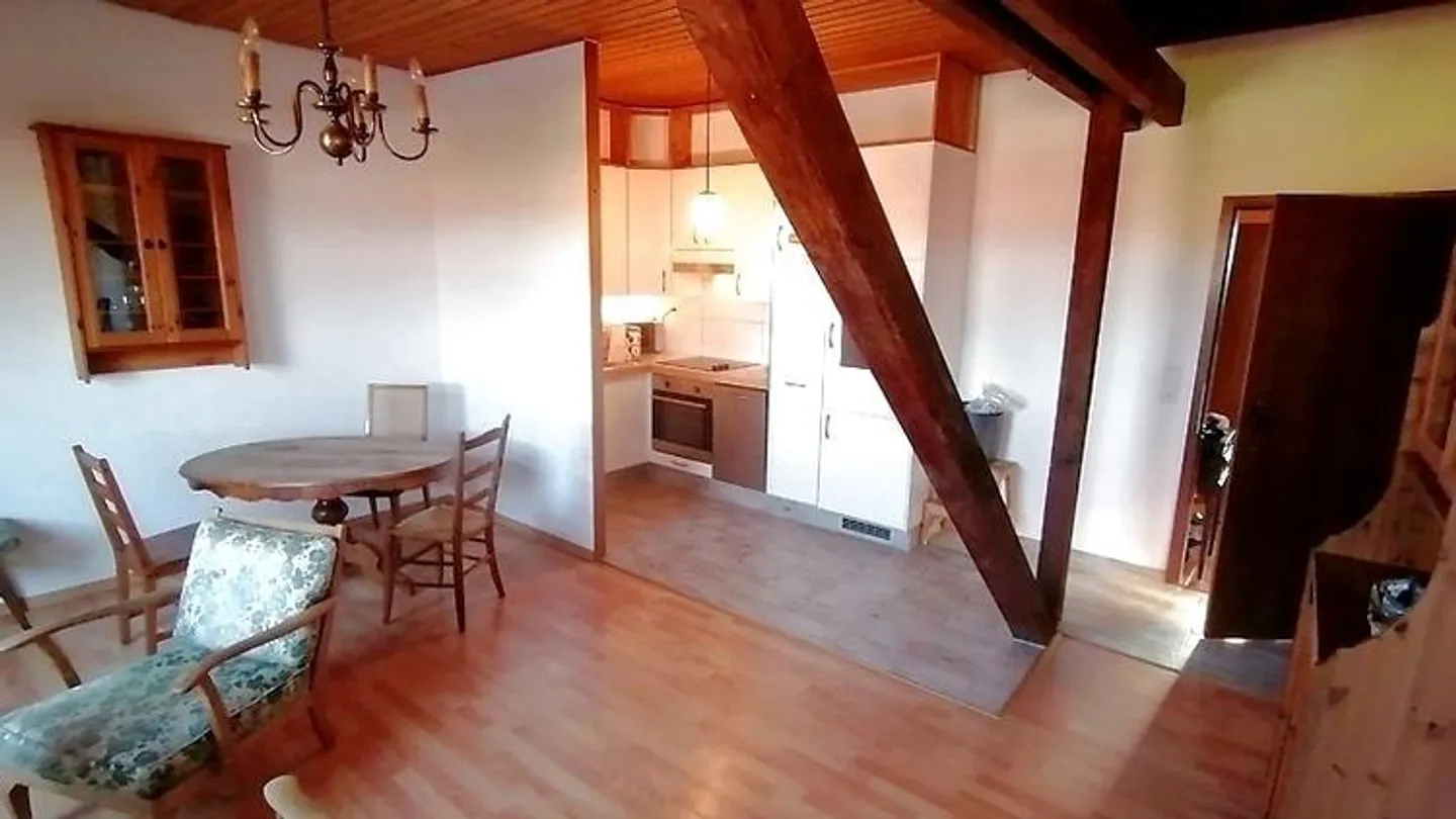 2½ ROOM ATTIC APARTMENT IN BASEL - ISELIN, FURNISHED - Photo 2 of 10