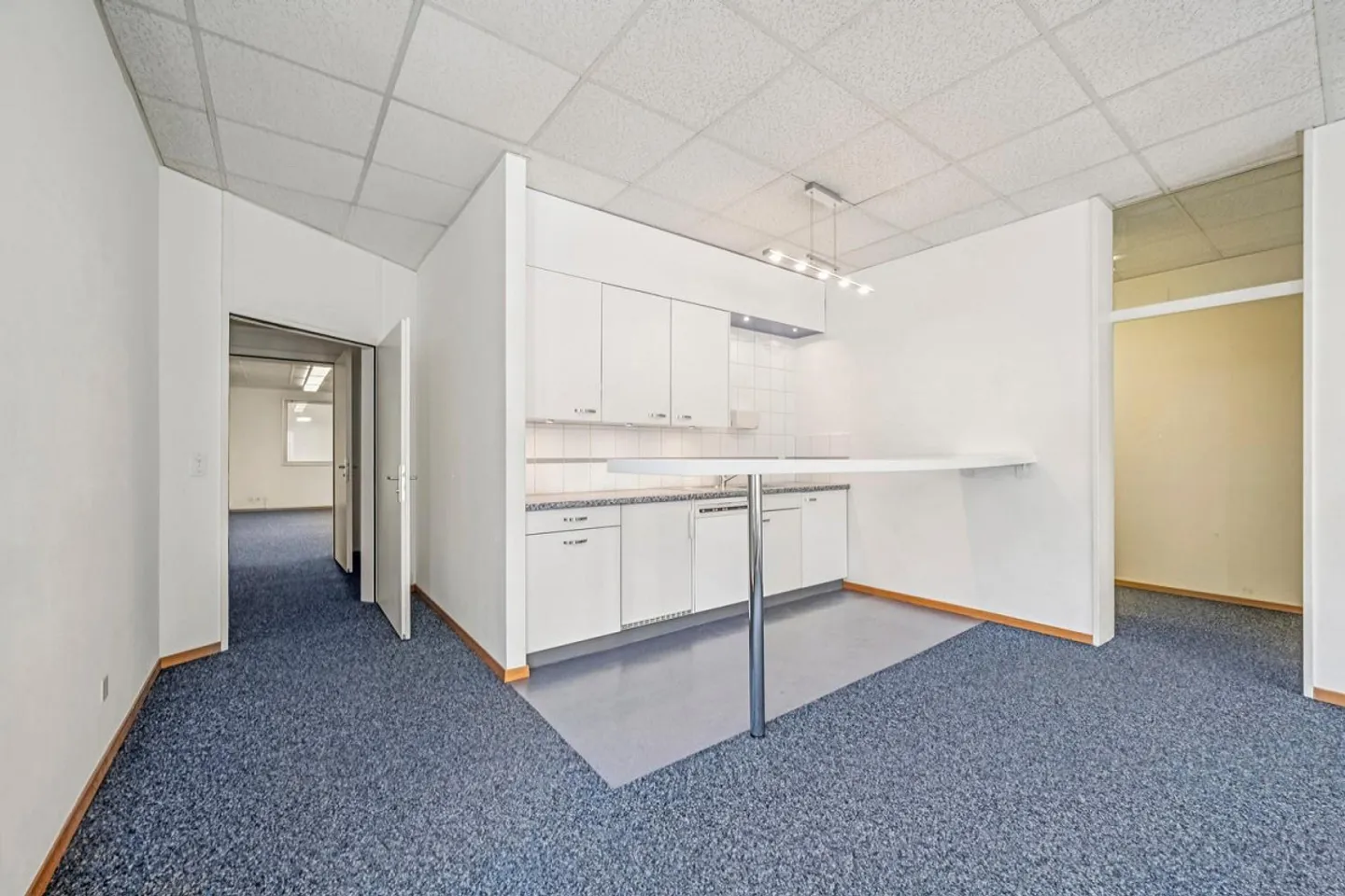 Geräumige Büroräumlichkeiten - Foto 5 von 12