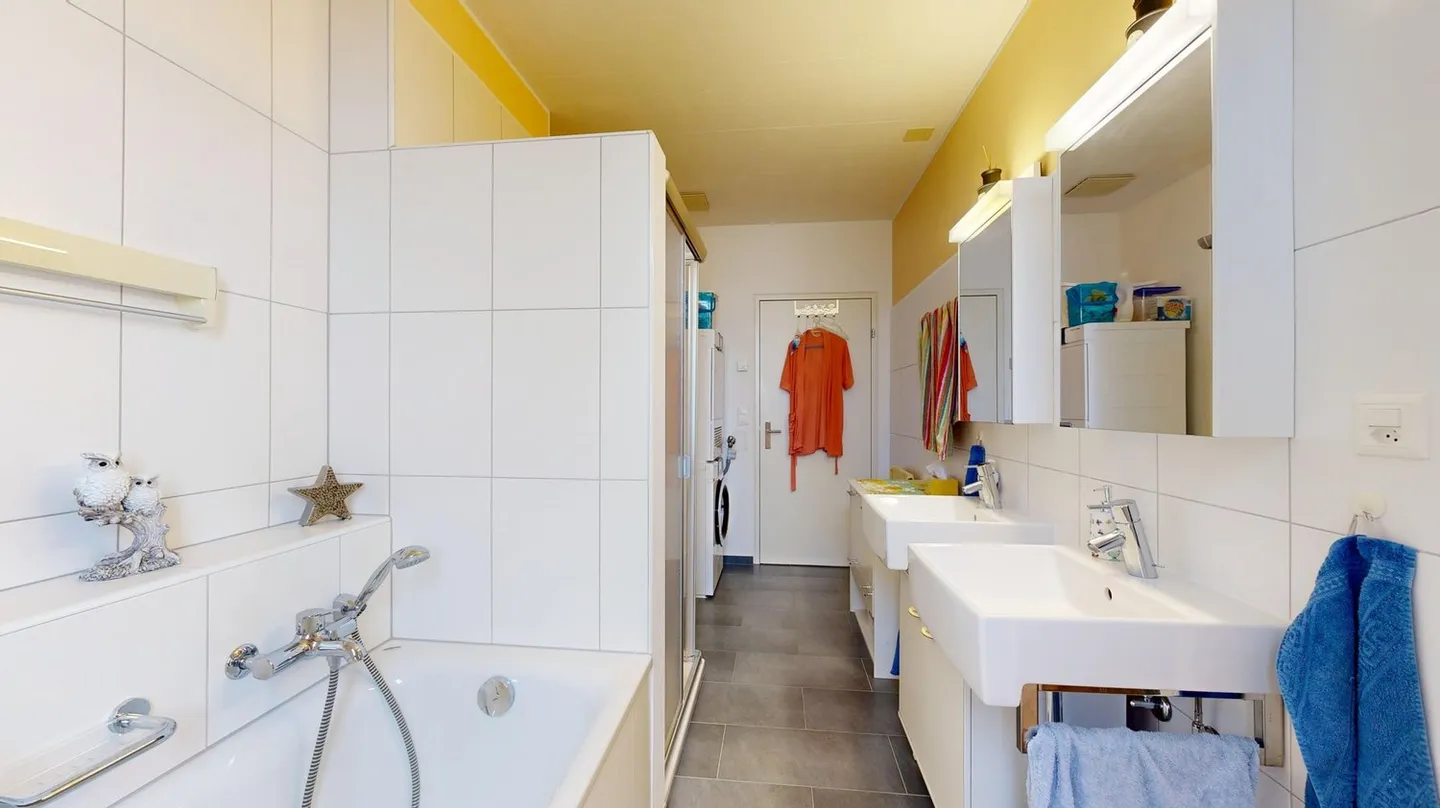 Geräumige Wohnung mit Balkon - Foto 11 von 13