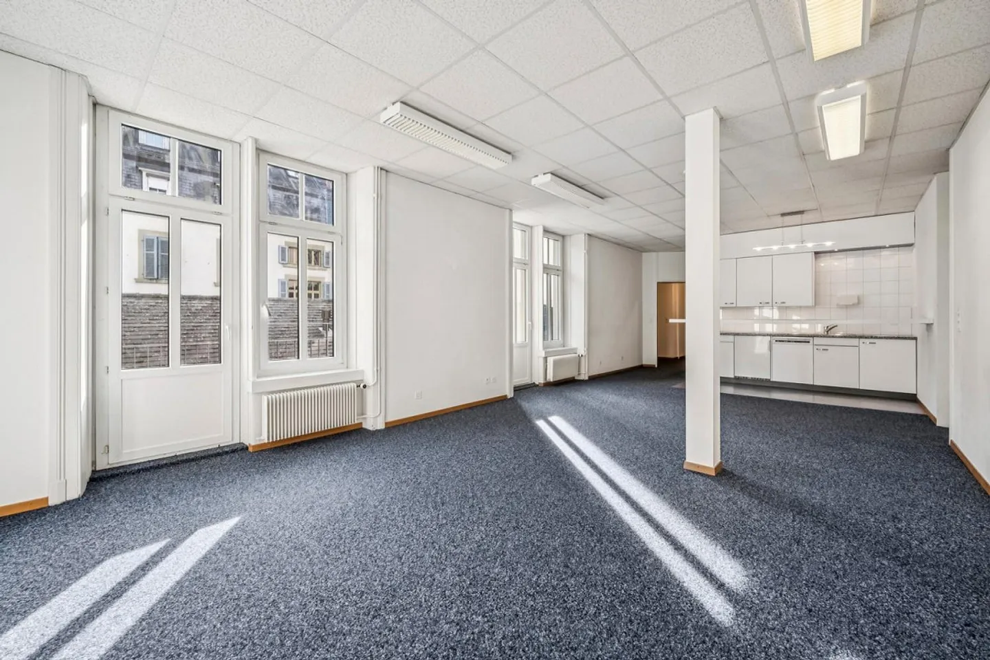 Geräumige Büroräumlichkeiten - Foto 4 von 12