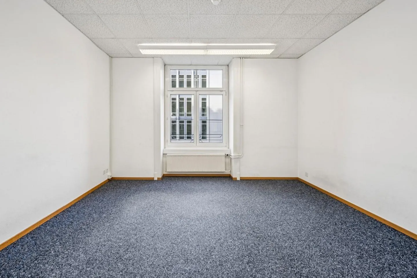 Geräumige Büroräumlichkeiten - Foto 9 von 12