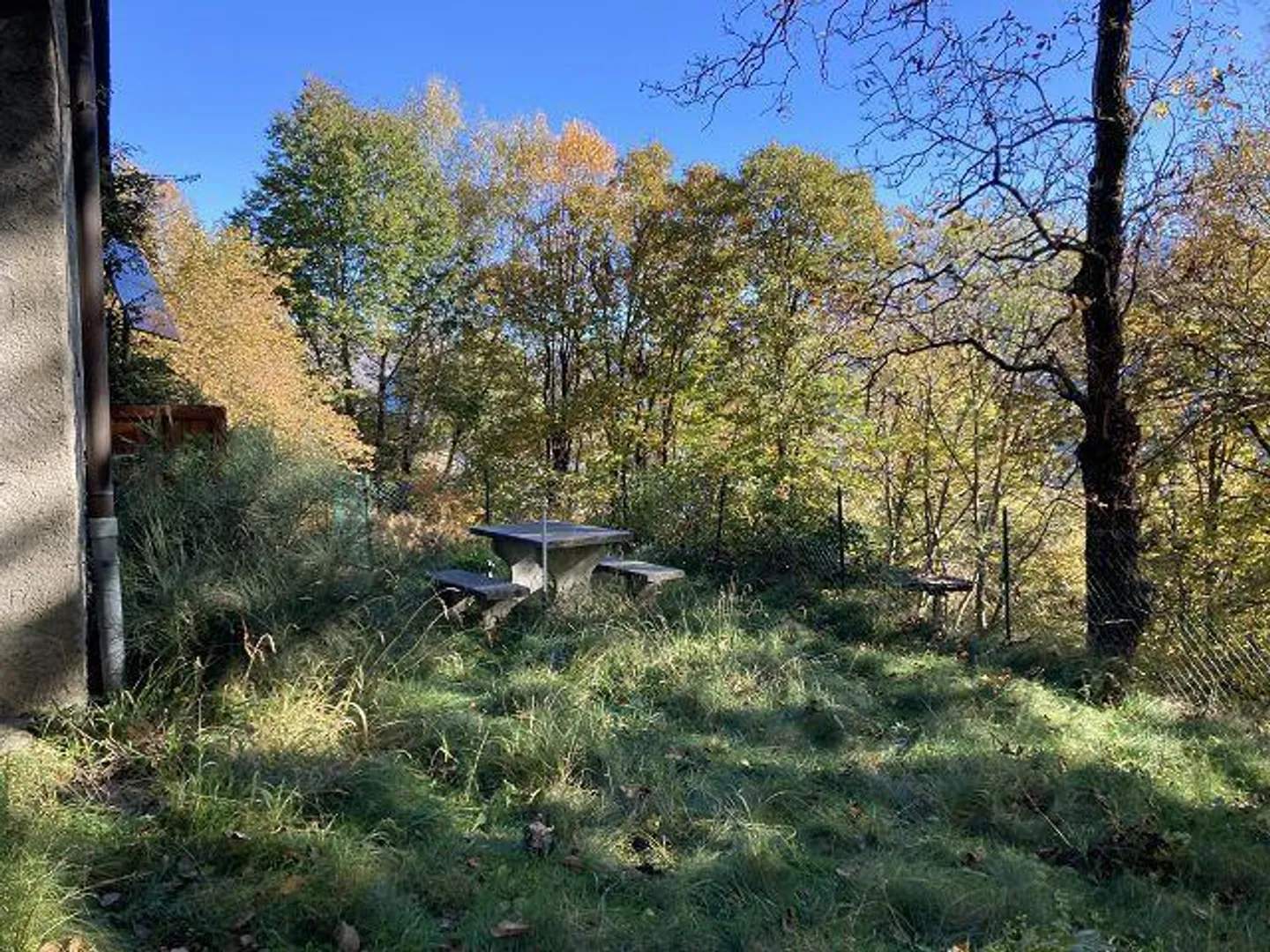 3 maisons rustiques dans un emplacement idyllique avec environ 2504m2 de terrain - Photo 12 sur 30