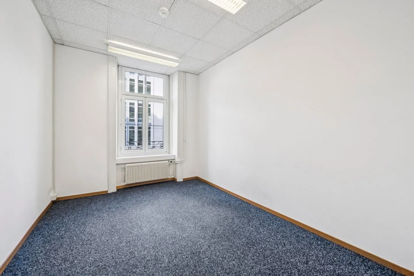 Geräumige Büroräumlichkeiten - Foto 8 von 12
