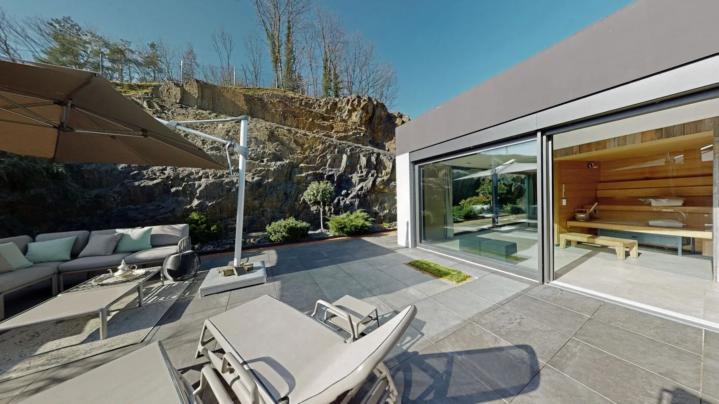 Penthouse of Superlatives with Home Office, two Studio Apartments and Private Garage - Photo 14 of 20