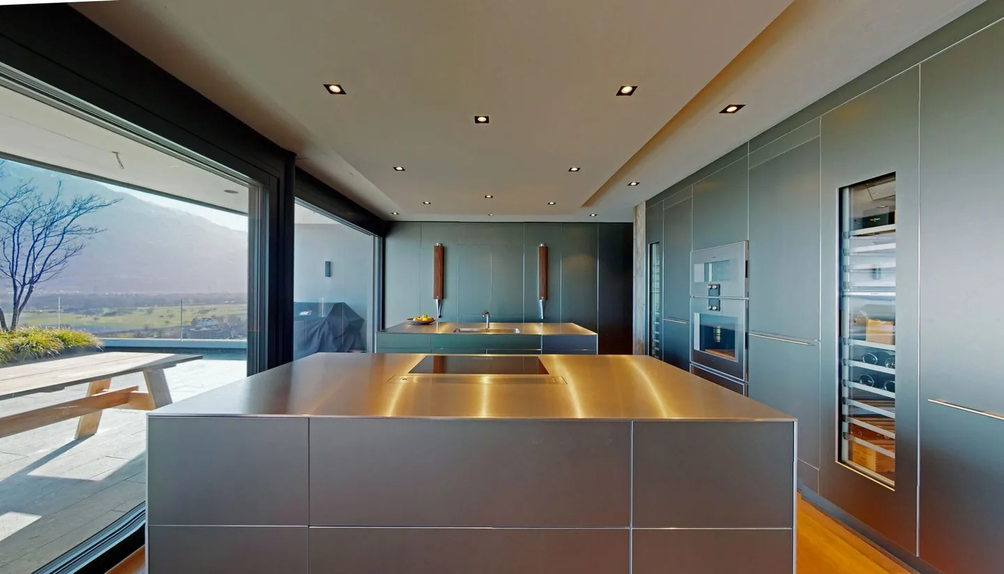 Penthouse of Superlatives with Home Office, two Studio Apartments and Private Garage - Photo 15 of 20