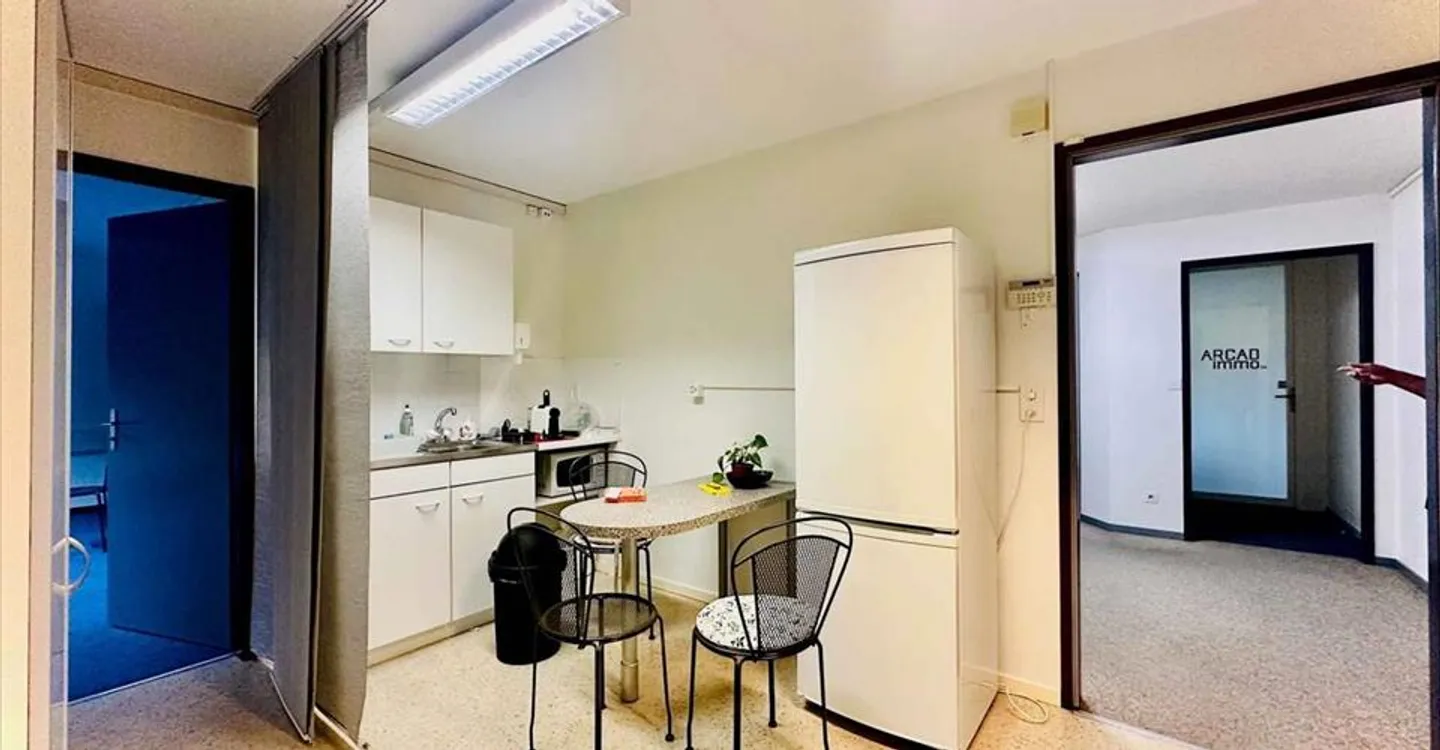 Bureau à louer - Photo 2 sur 5